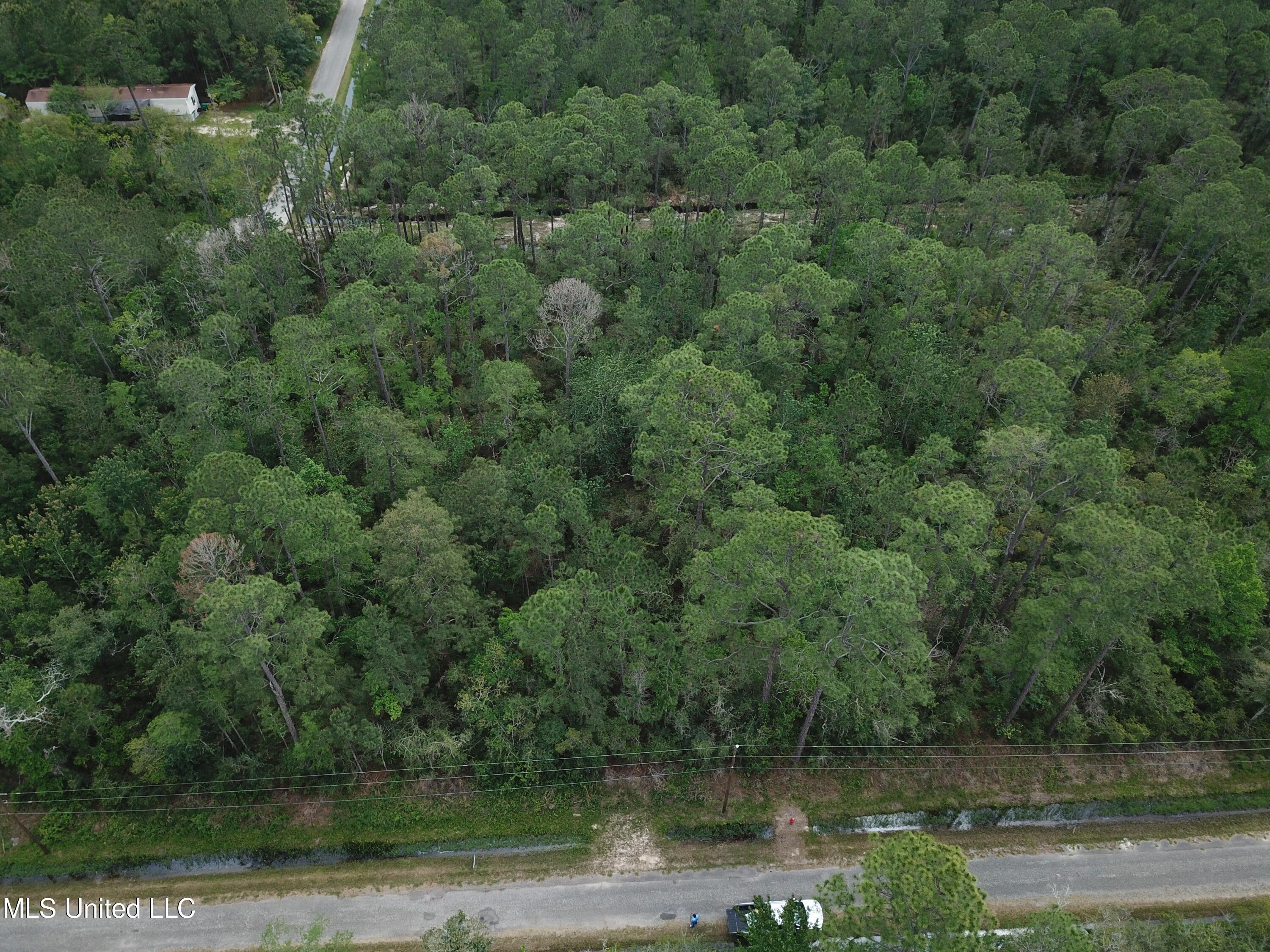 000 Apricot Lane, Bay Saint Louis, Mississippi image 2