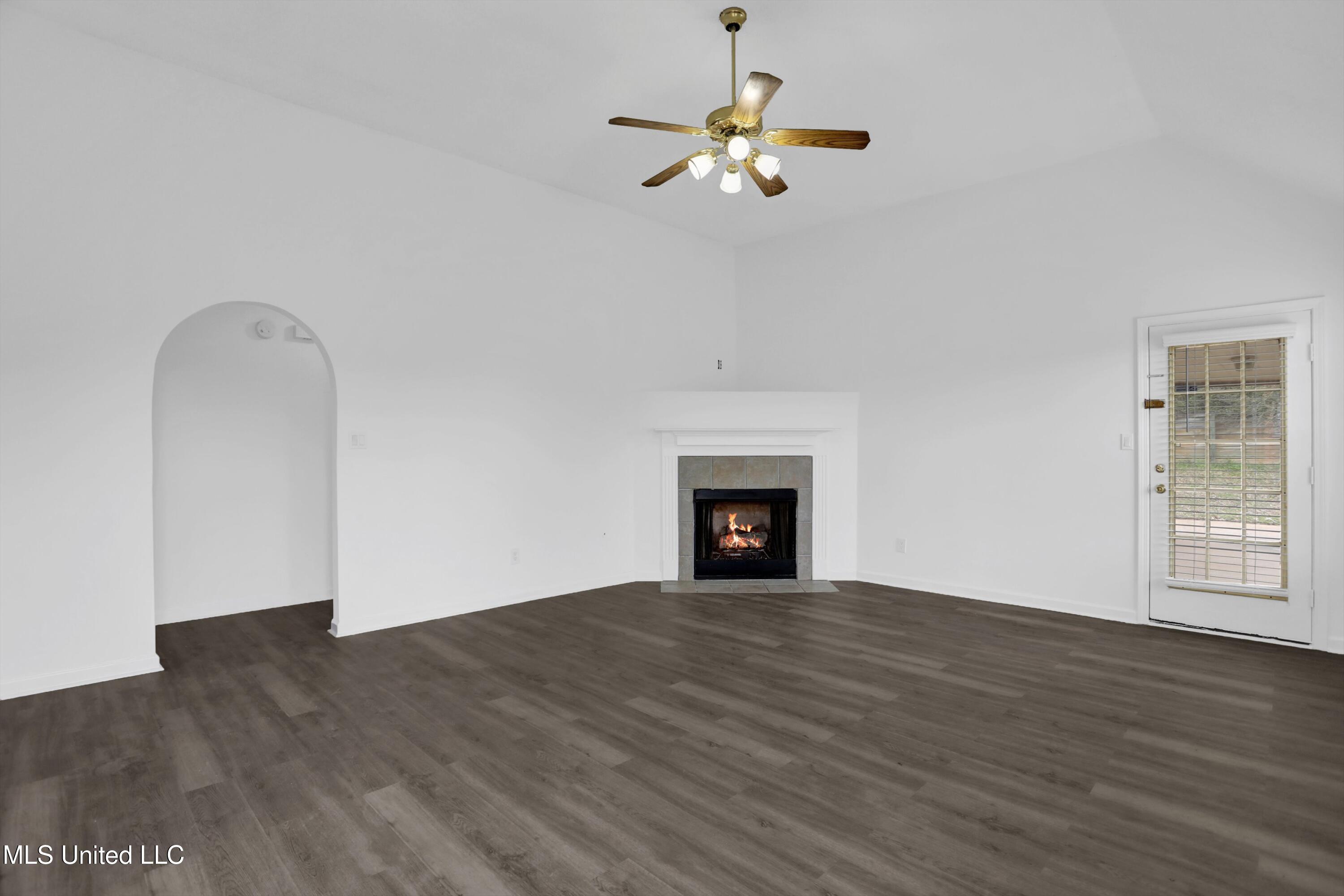 12 N Conger Court, Hernando, Mississippi image 2