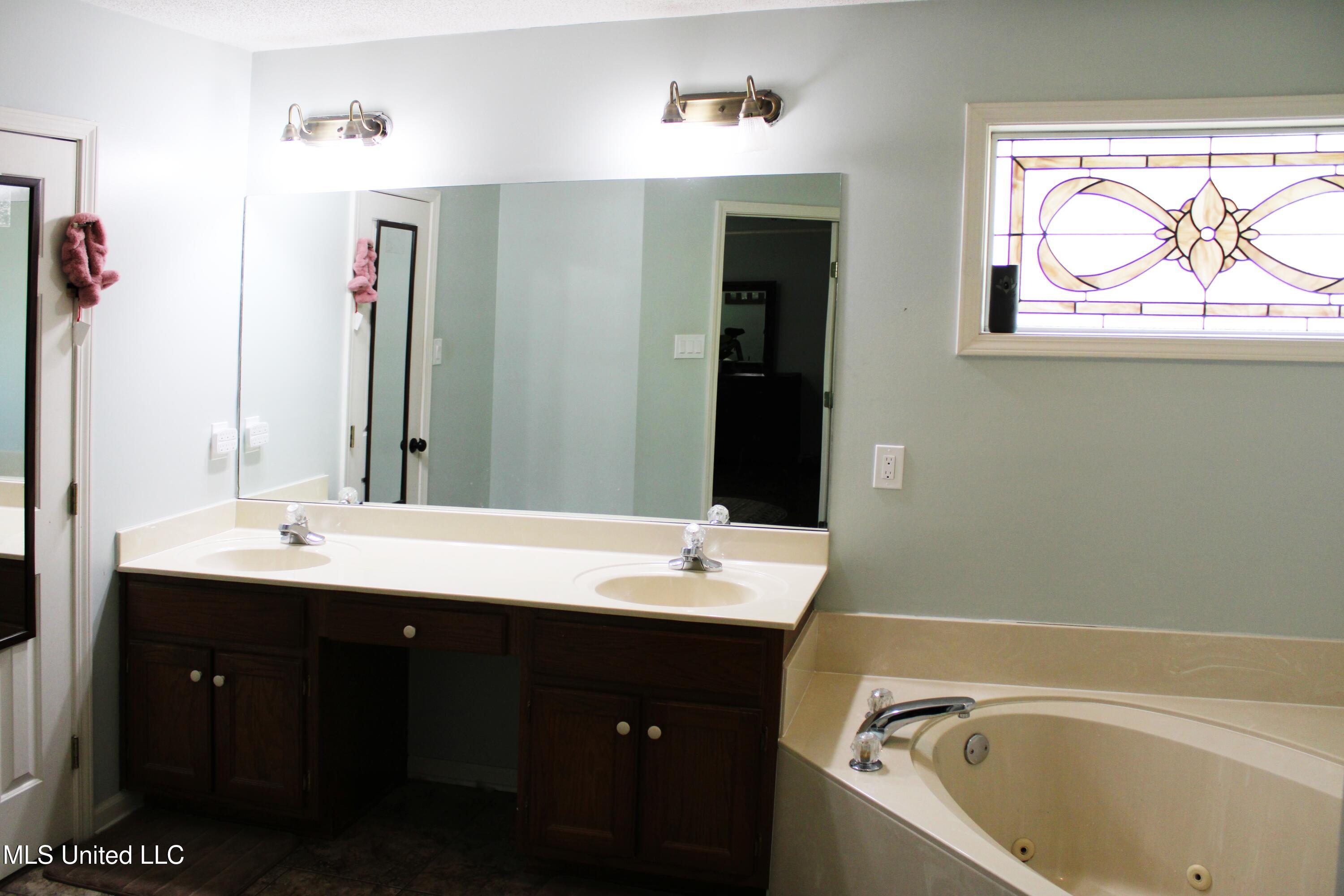 5325 Coleman Road, Olive Branch, Mississippi image 28
