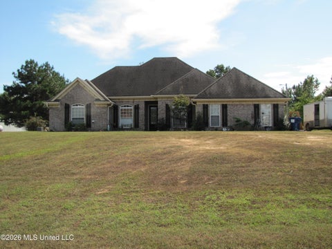 Homes For Sale - 624 Moore Loop<br/> Byhalia, MS 38611