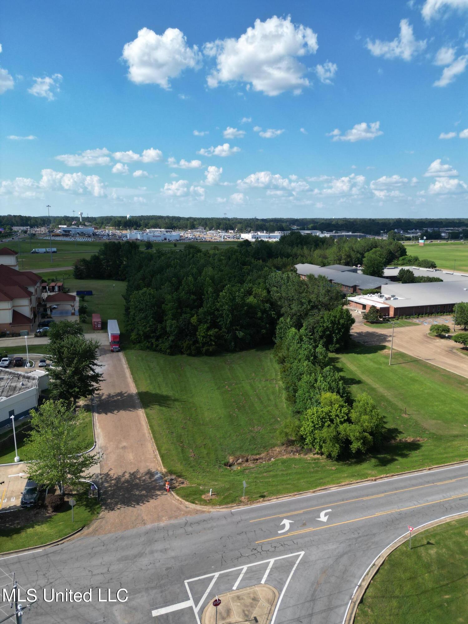 000 Boyce Thompson Drive, Brandon, Mississippi image 4