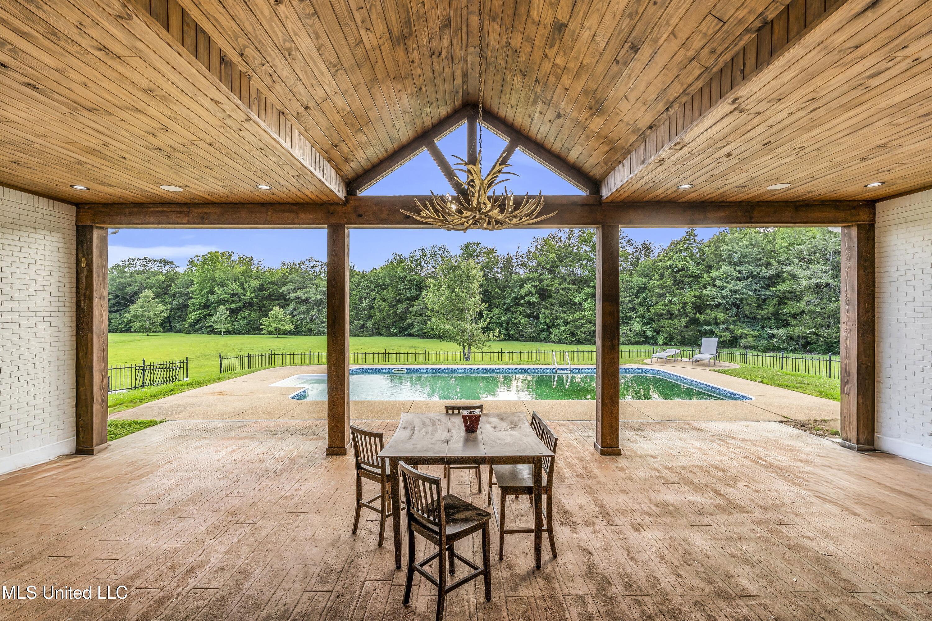 3557 S Hickory Grove Road, Starkville, Mississippi image 45