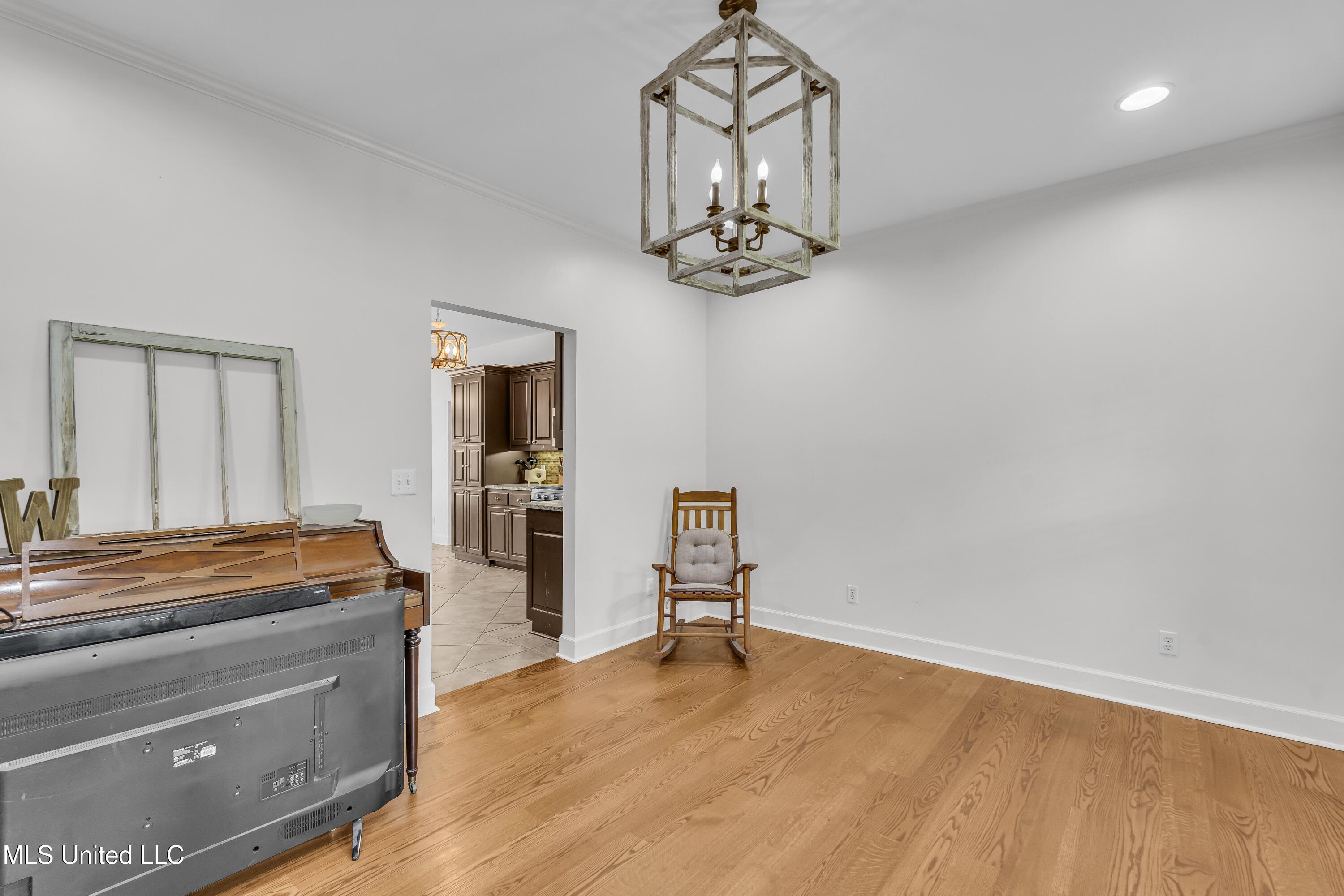 3557 S Hickory Grove Road, Starkville, Mississippi image 13