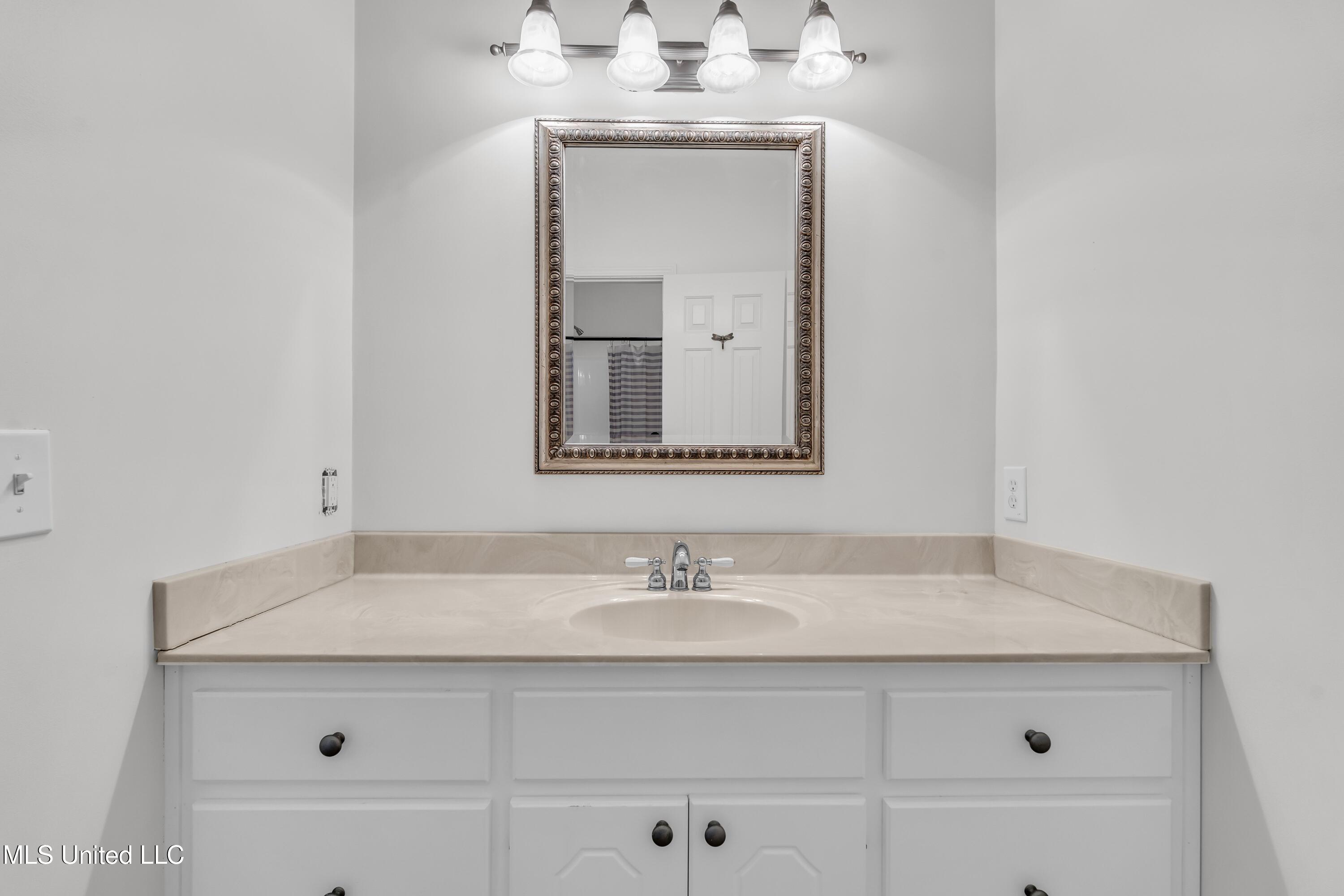 3557 S Hickory Grove Road, Starkville, Mississippi image 30