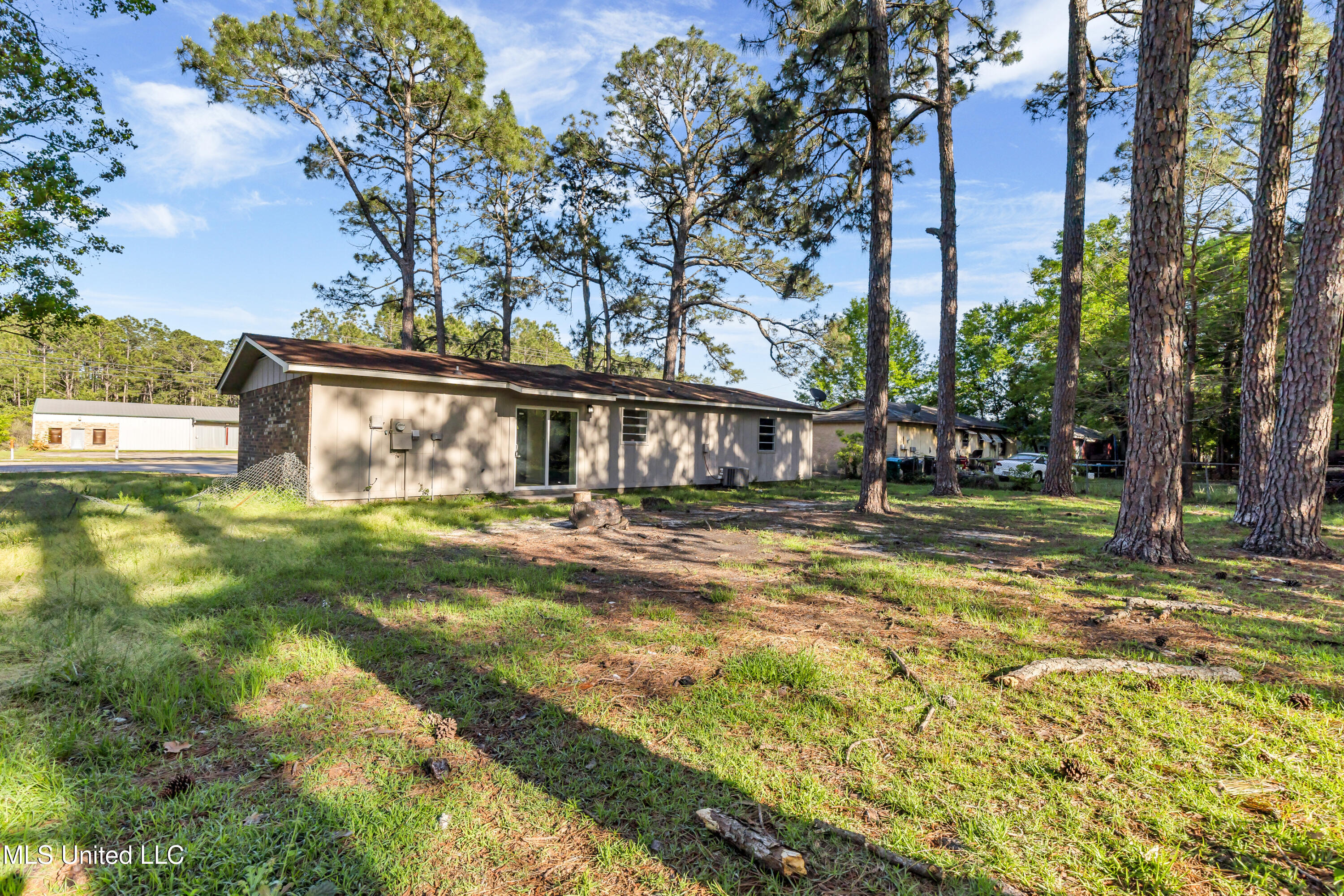 2313 Ladnier Road, Gautier, Mississippi image 20