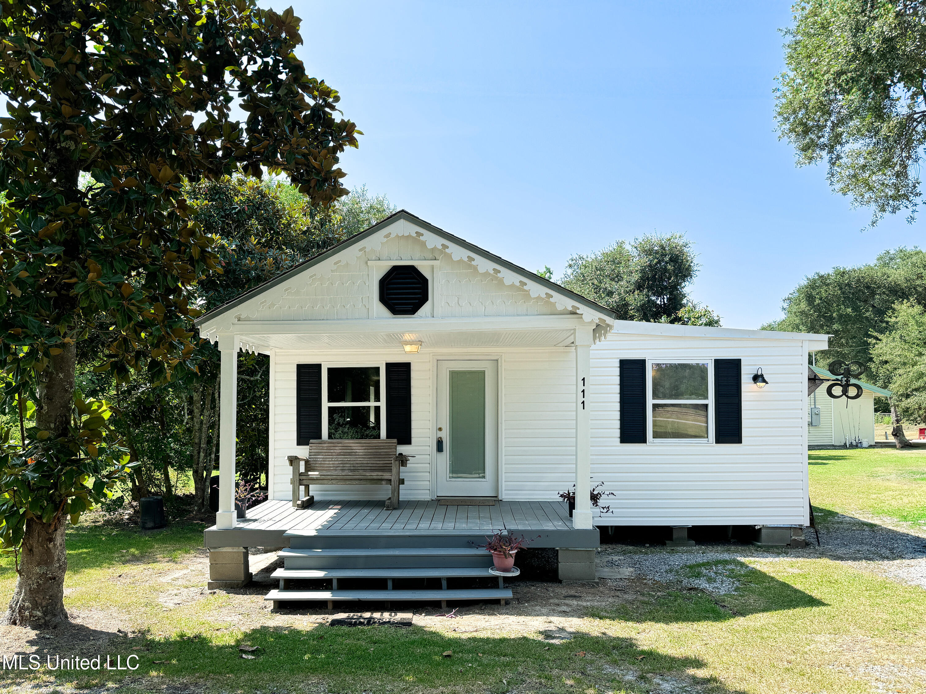 111 Baker Street, Waveland, Mississippi image 1