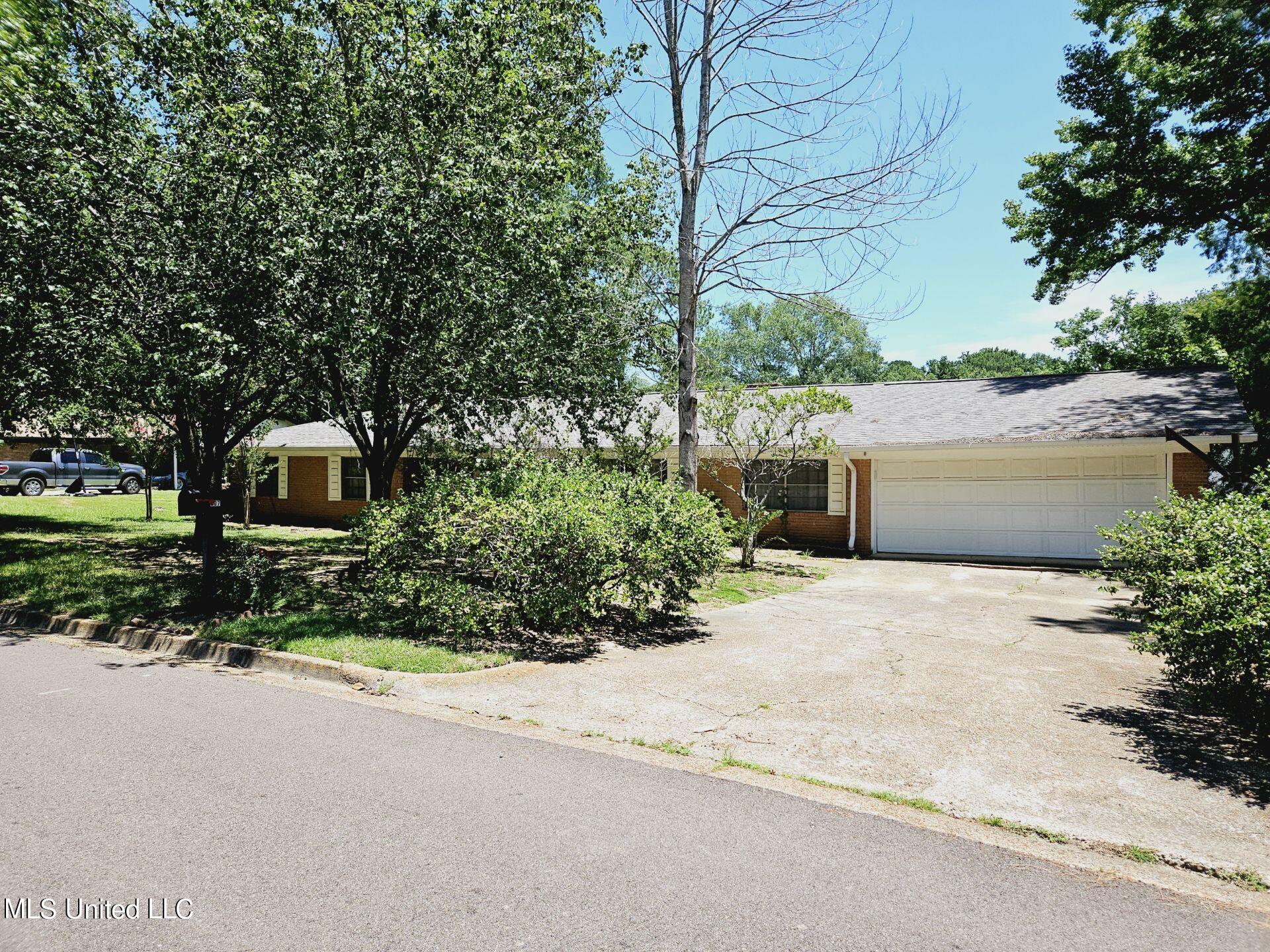 307 Indian Mound Road, Clinton, Mississippi image 3