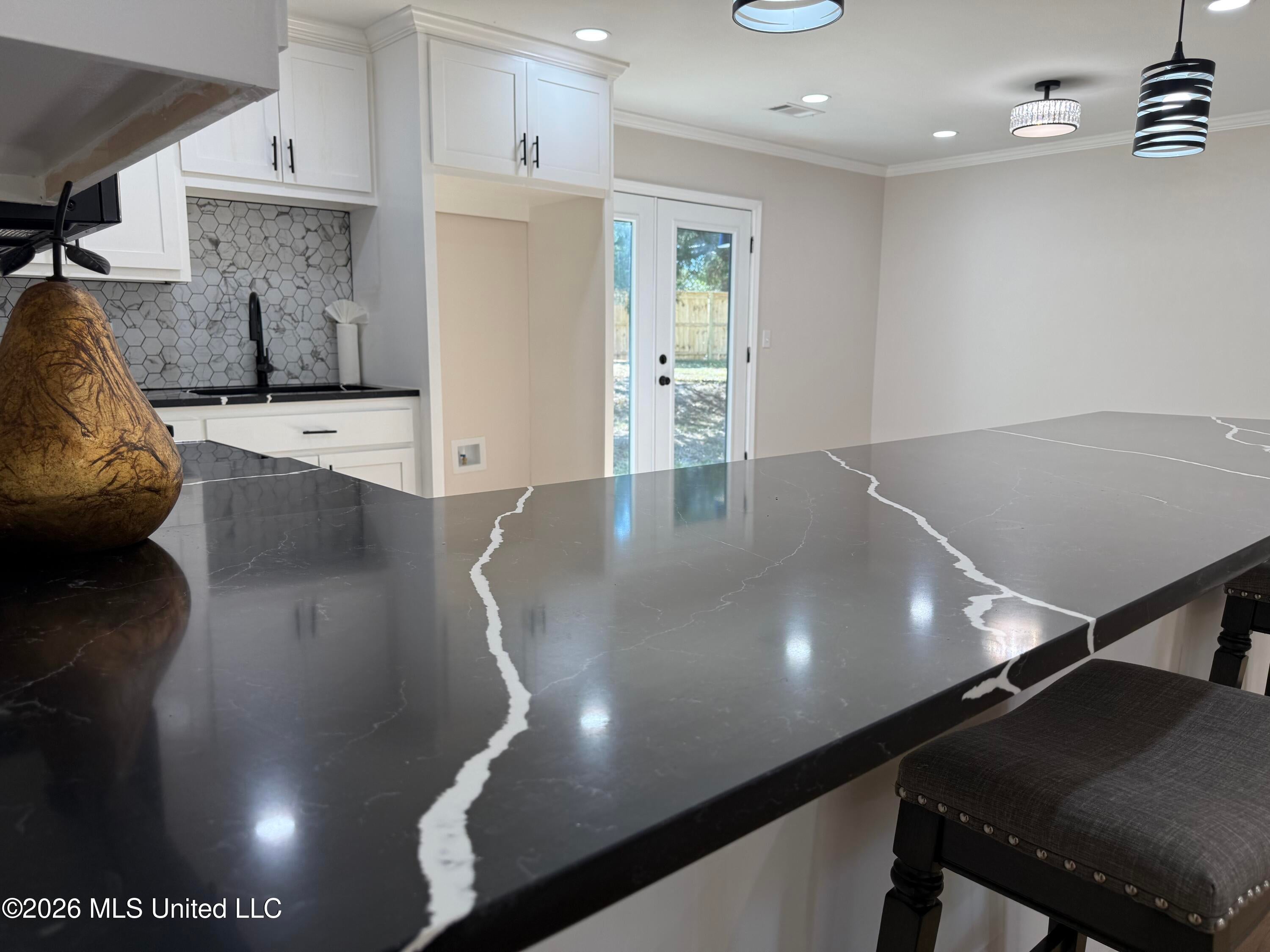 2449 W Mountain Creek Road