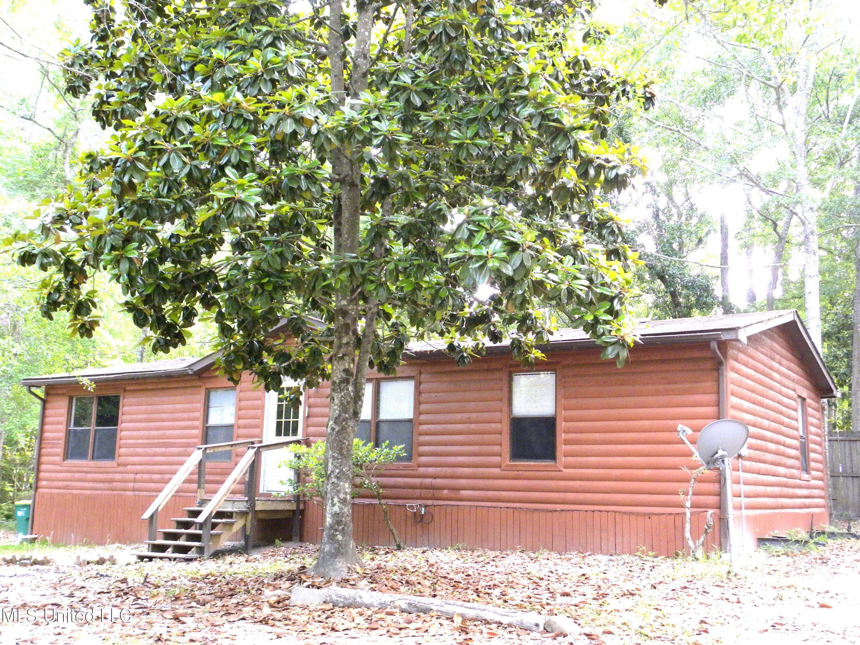 2617 N 16th Street, Ocean Springs, Mississippi image 1
