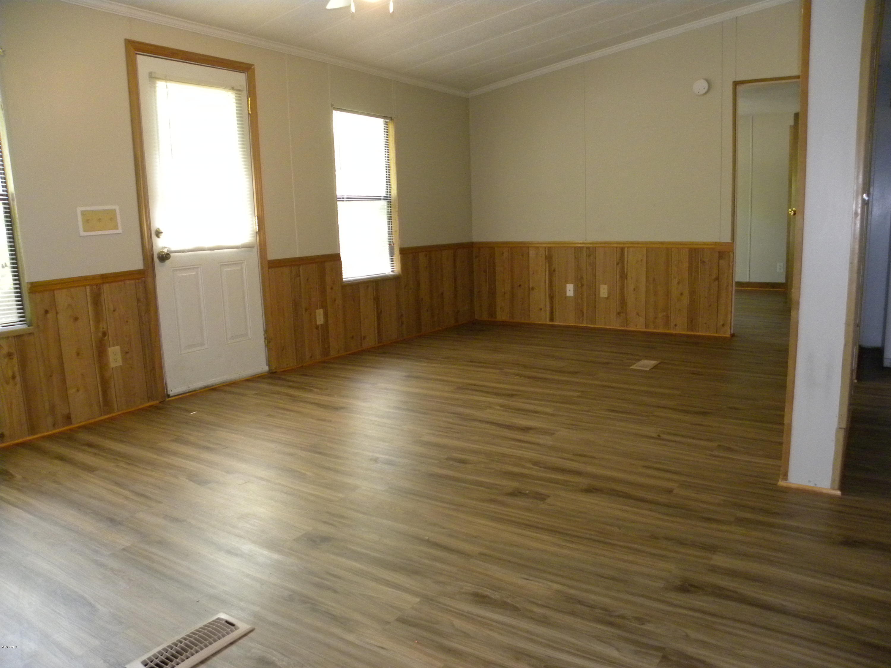 2617 N 16th Street, Ocean Springs, Mississippi image 4