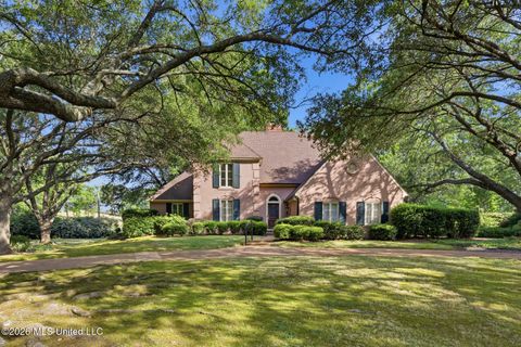 Homes For Sale - 212 Saint Andrews Drive<br/> Hinds County, Jackson, MS 39211