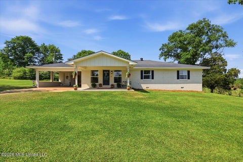 Homes For Sale - 144 Walter Jones Road<br/> Simpson County, Mendenhall, MS 39114