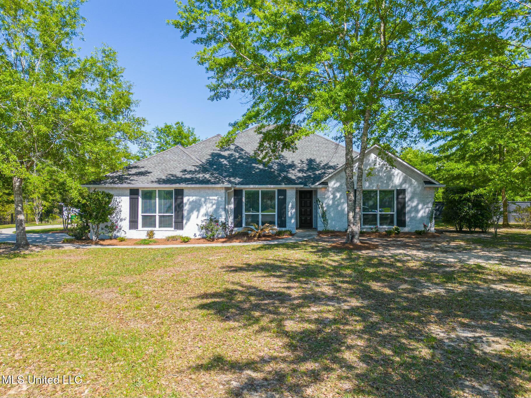 8521 Julia Drive, Vancleave, Mississippi image 1
