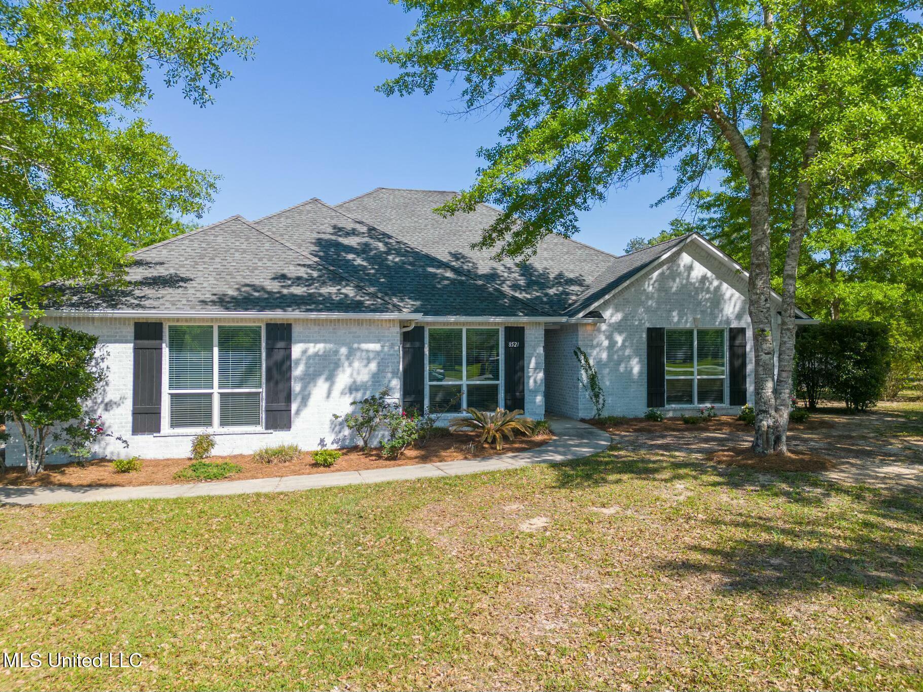 8521 Julia Drive, Vancleave, Mississippi image 2