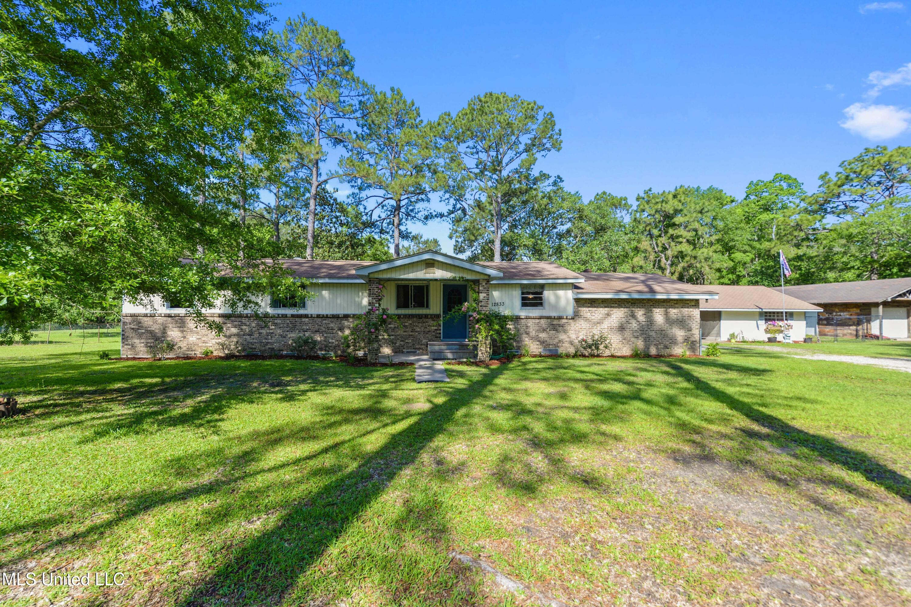 12833 Saracennia Road, Moss Point, Mississippi image 1