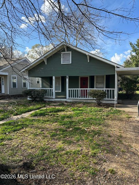 Homes For Sale - 507 Bell Avenue<br/> Greenwood, MS 38930
