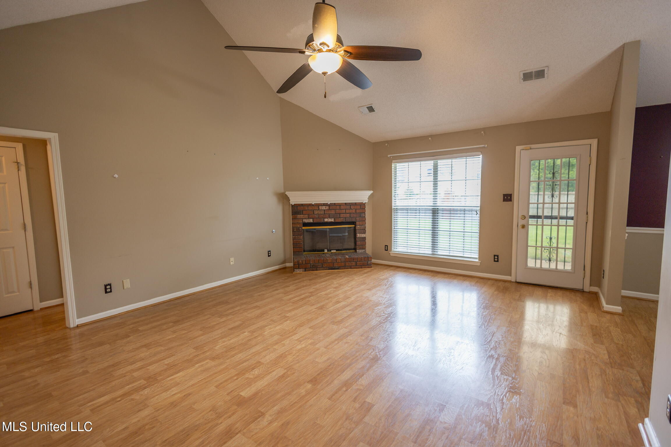 7410 Paddock Cove, Southaven, Mississippi image 3