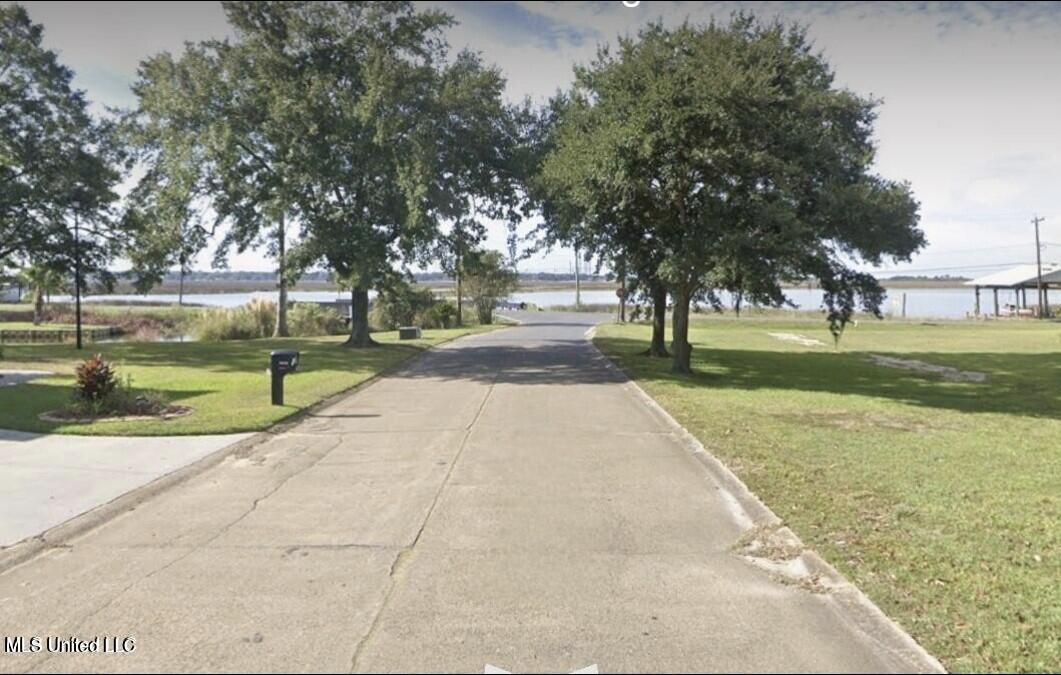 Baywood Drive, Moss Point, Mississippi image 3