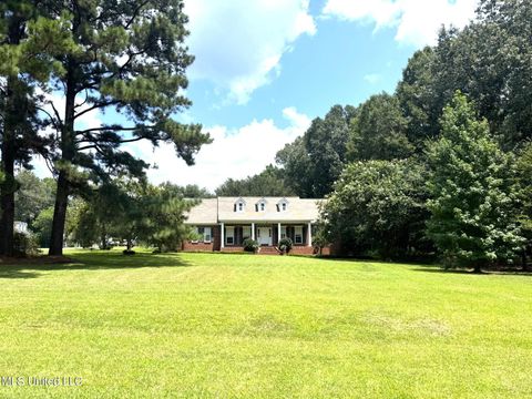 Homes For Sale - 13 Sara Lane<br/> Adams County, Natchez, MS 39120