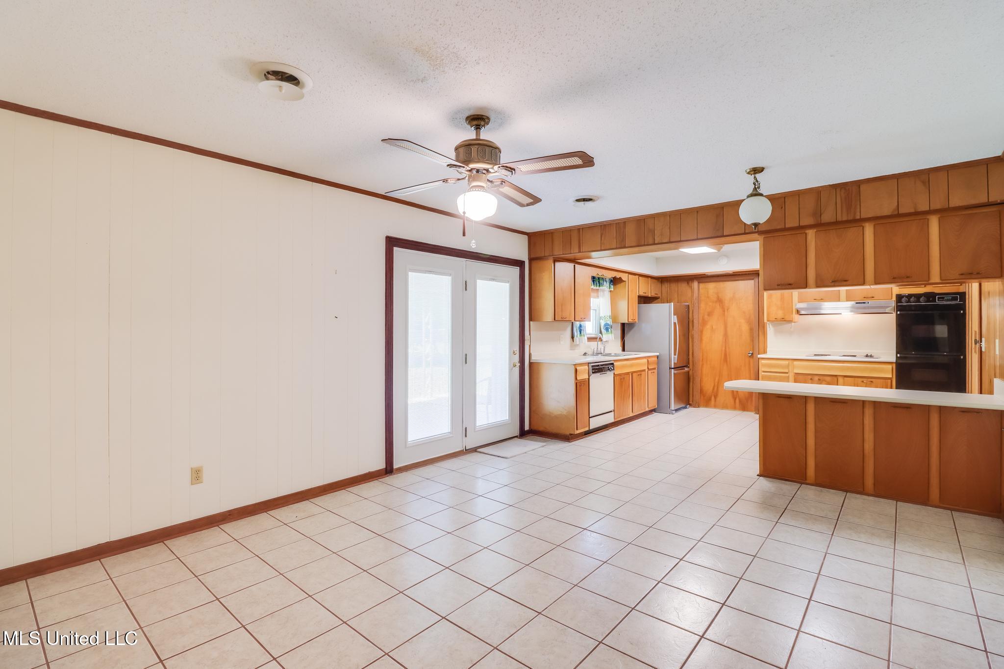 820 Lackland Drive, Biloxi, Mississippi image 10