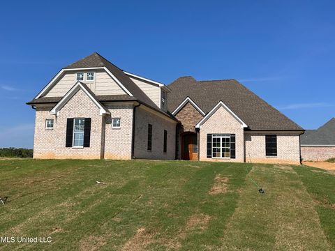 Homes For Sale - 1735 Bakersfield Way<br/> Nesbit, MS 38651