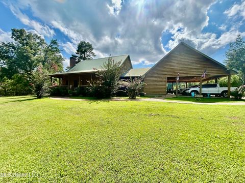 Homes For Sale - 215 Co Rd 369<br/> Carroll County, Carrollton, MS 38917