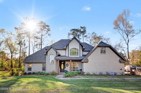 Homes For Sale - 521 Pawnee Way<br/> Madison County, Madison, MS 39110