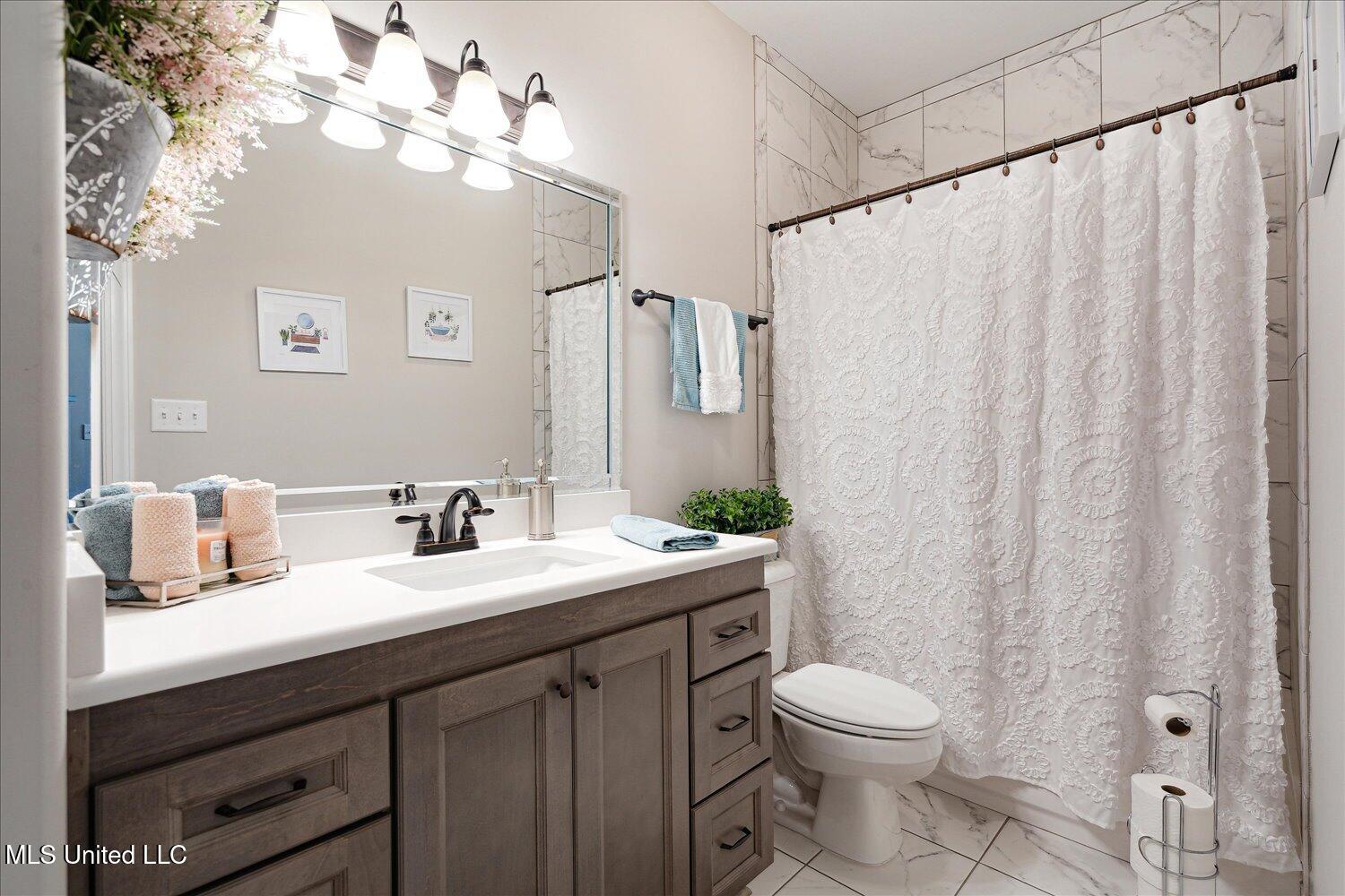 8063 Elizabeth Drive, Olive Branch, Mississippi image 33