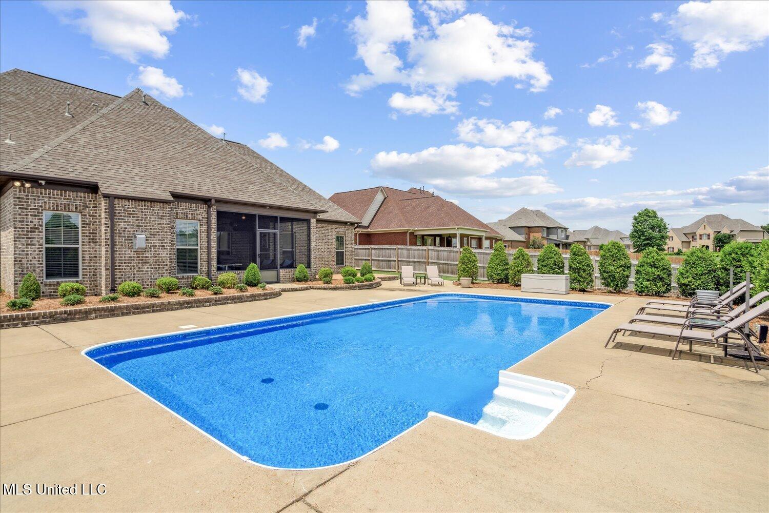 8063 Elizabeth Drive, Olive Branch, Mississippi image 46