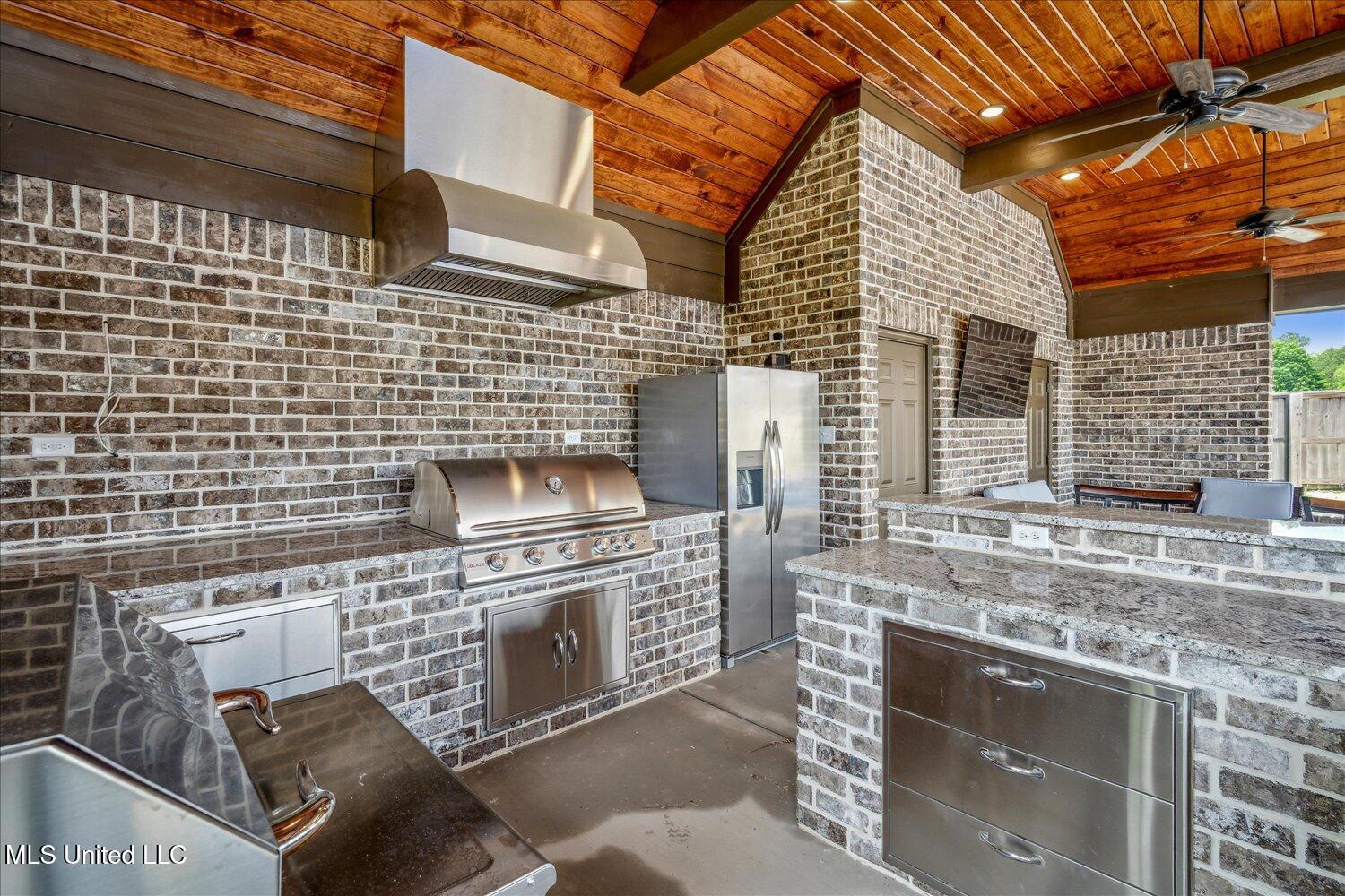 8063 Elizabeth Drive, Olive Branch, Mississippi image 41