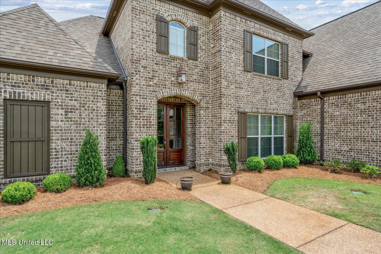 8063 Elizabeth Drive, Olive Branch, Mississippi image 7