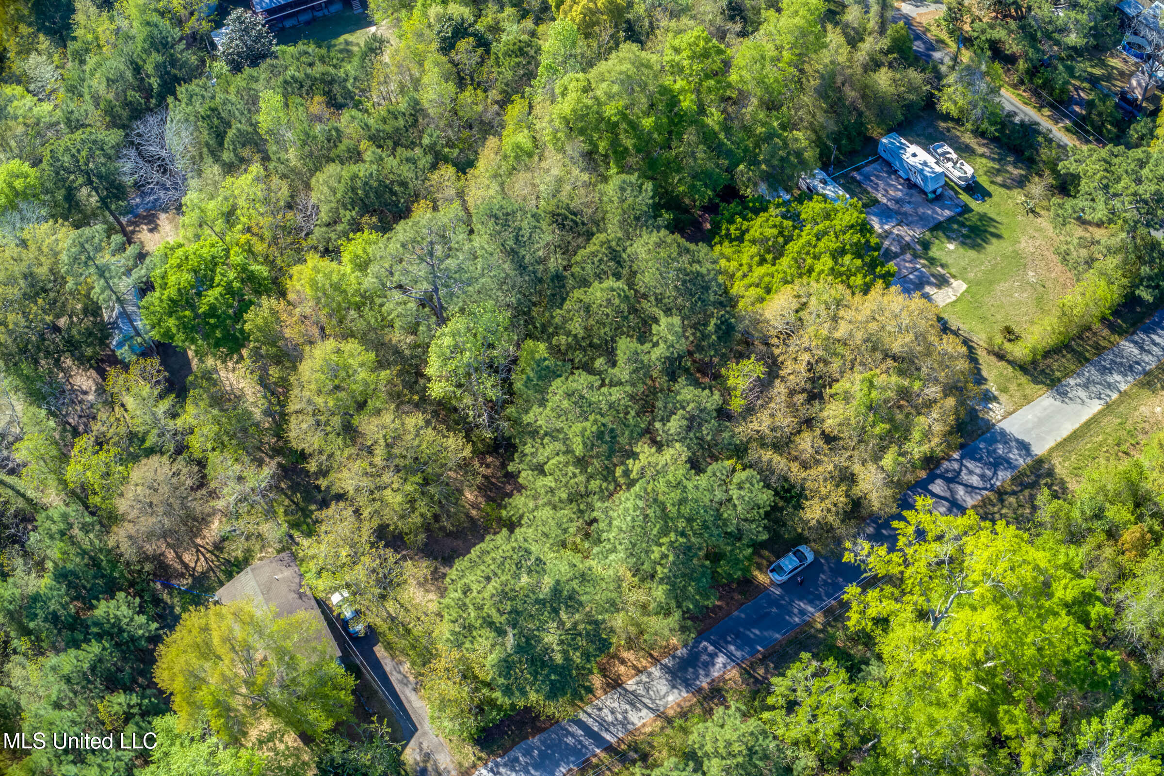 2205 S 17th Street, Ocean Springs, Mississippi image 4