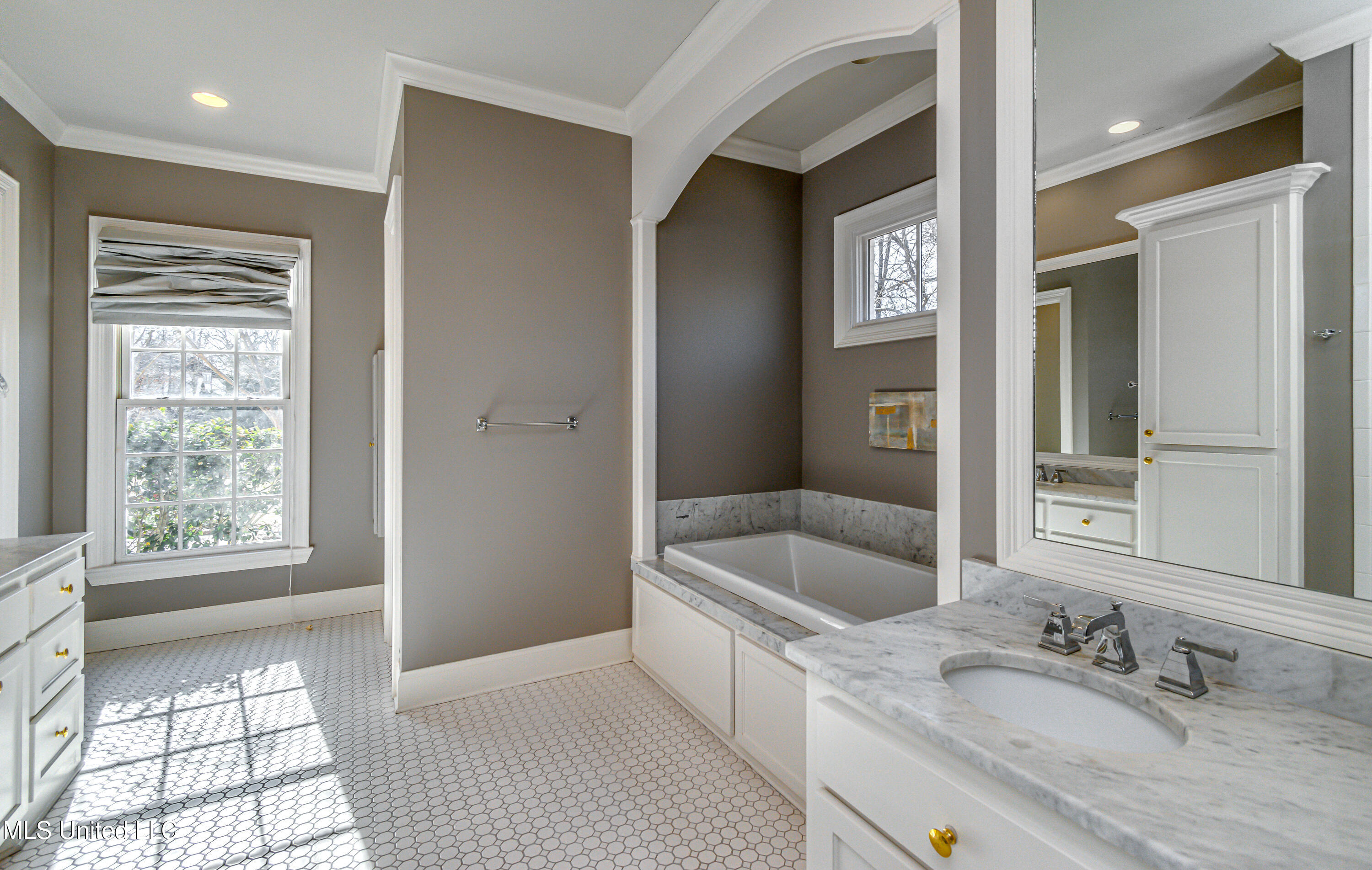 Ridgeland, Mississippi 39157, United States, 5 Bedrooms Bedrooms, ,6 BathroomsBathrooms,Residential,Active,13533