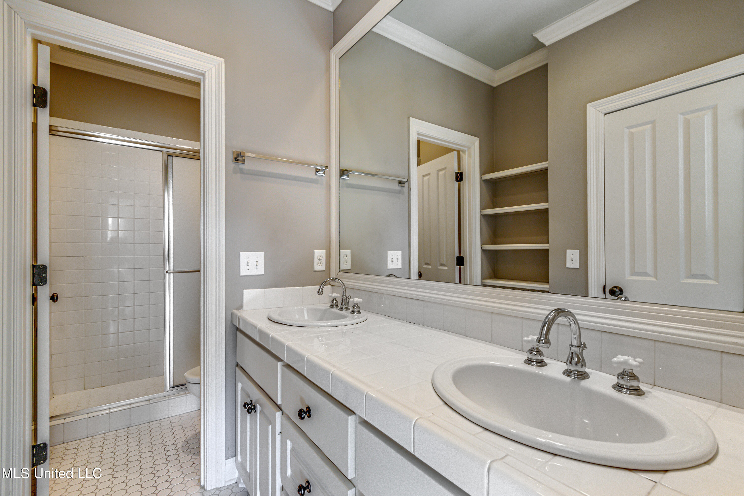 Ridgeland, Mississippi 39157, United States, 5 Bedrooms Bedrooms, ,6 BathroomsBathrooms,Residential,Active,13533