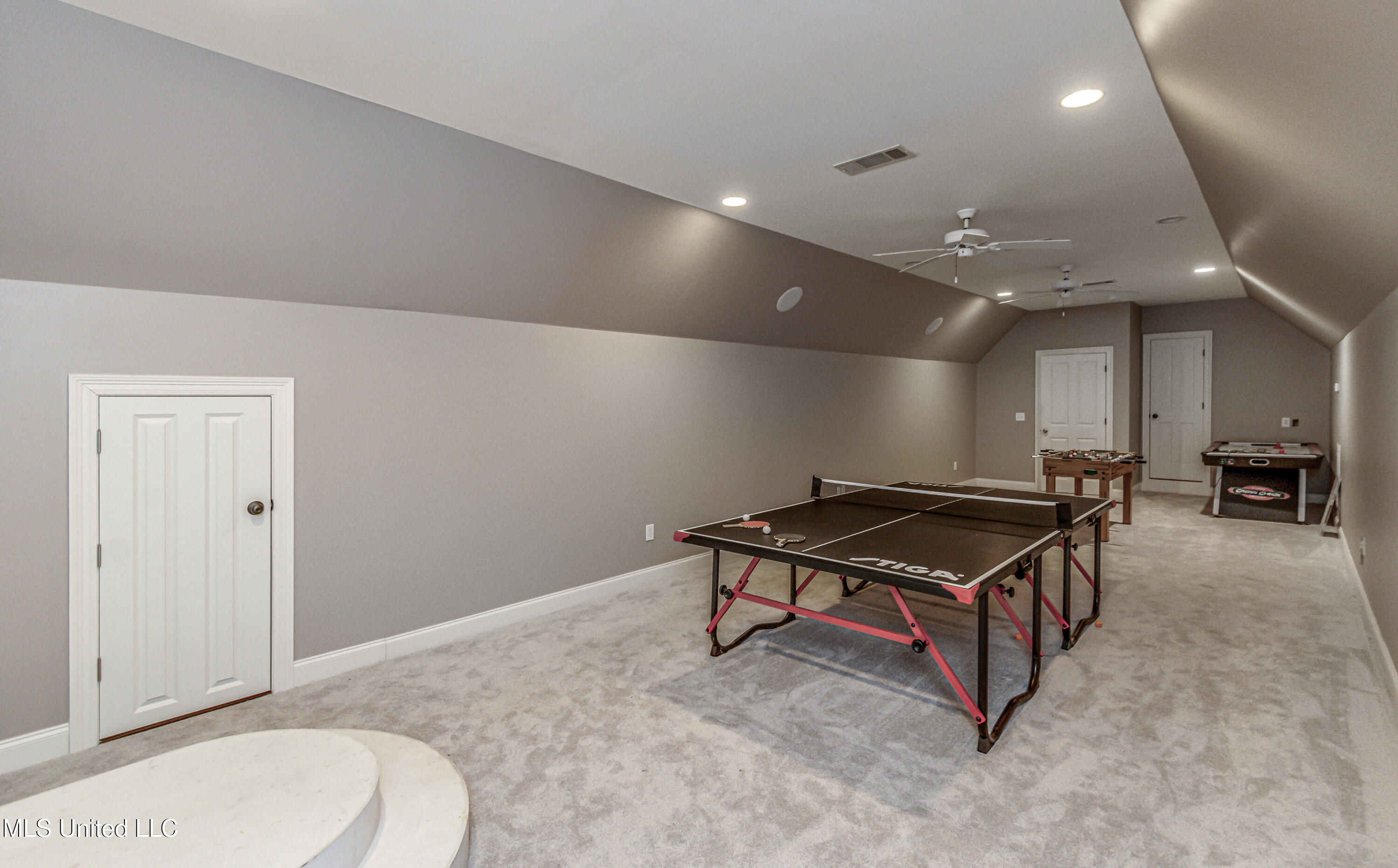 Ridgeland, Mississippi 39157, United States, 5 Bedrooms Bedrooms, ,6 BathroomsBathrooms,Residential,Active,13533