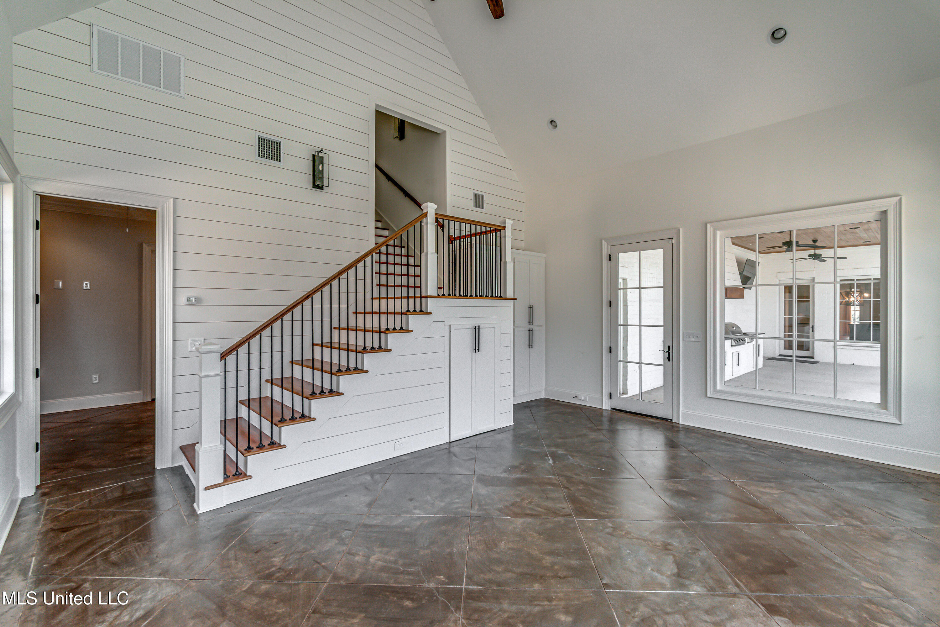 Ridgeland, Mississippi 39157, United States, 5 Bedrooms Bedrooms, ,6 BathroomsBathrooms,Residential,Active,13533