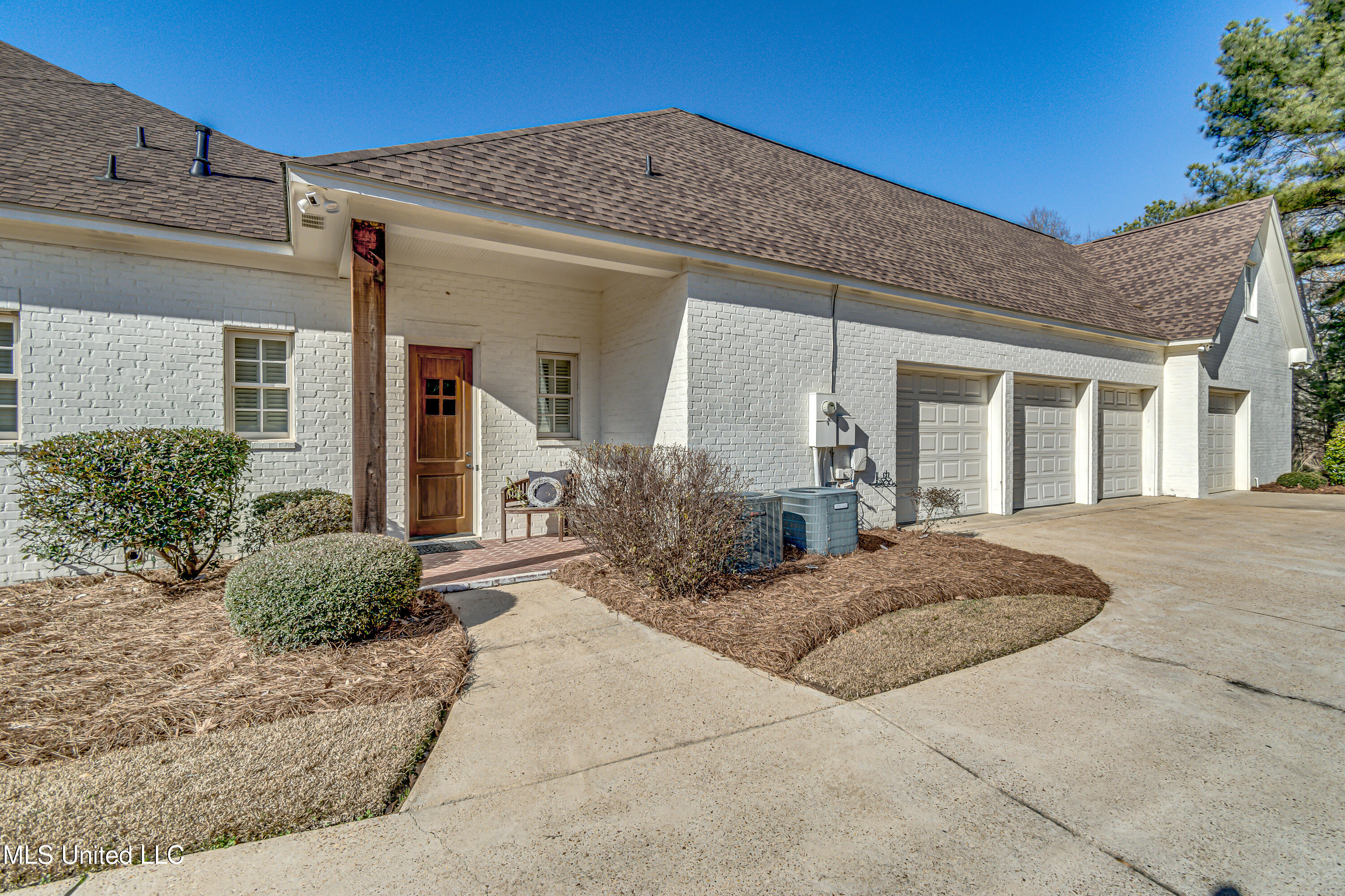 Ridgeland, Mississippi 39157, United States, 5 Bedrooms Bedrooms, ,6 BathroomsBathrooms,Residential,Active,13533