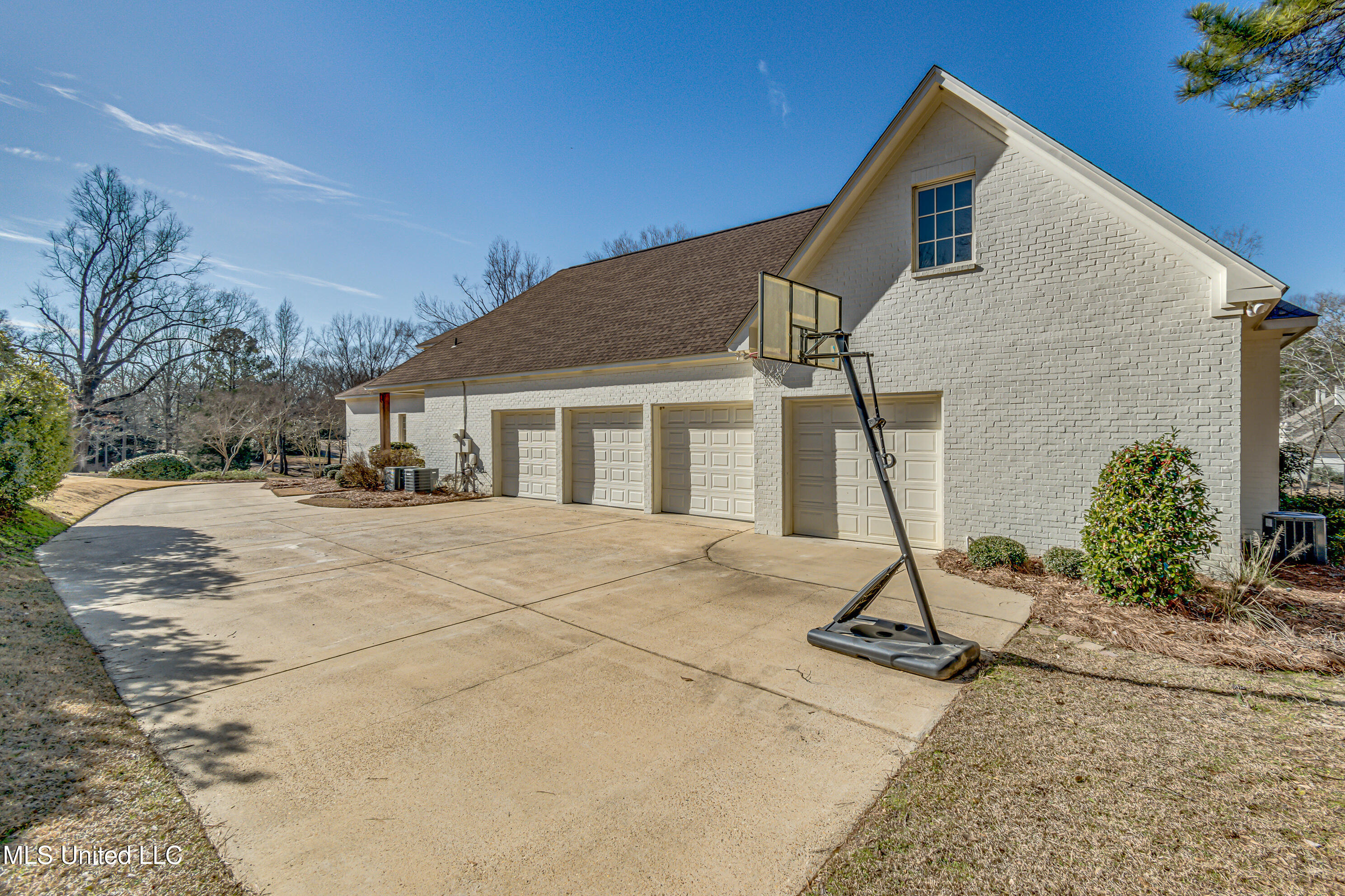 Ridgeland, Mississippi 39157, United States, 5 Bedrooms Bedrooms, ,6 BathroomsBathrooms,Residential,Active,13533