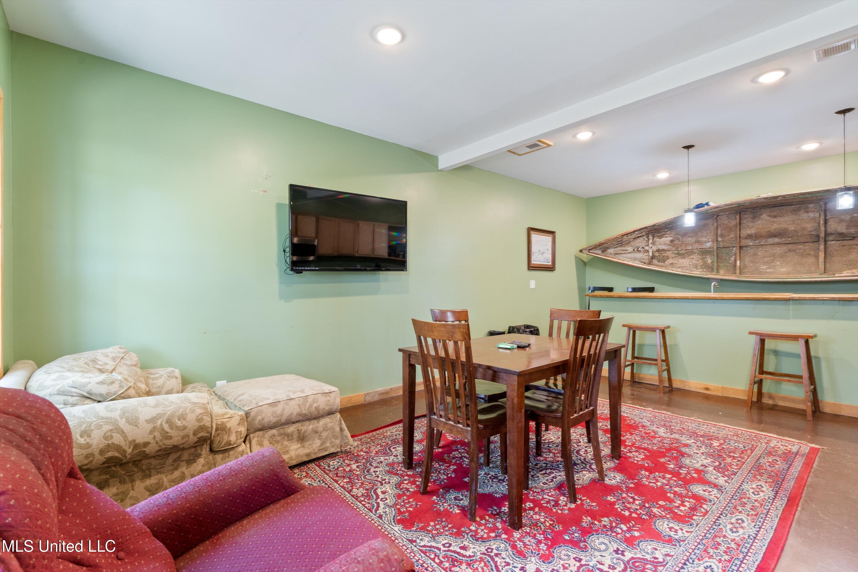 Dundee, Mississippi 38626, United States, 23 Bedrooms Bedrooms, ,11 BathroomsBathrooms,Residential,Active,35933