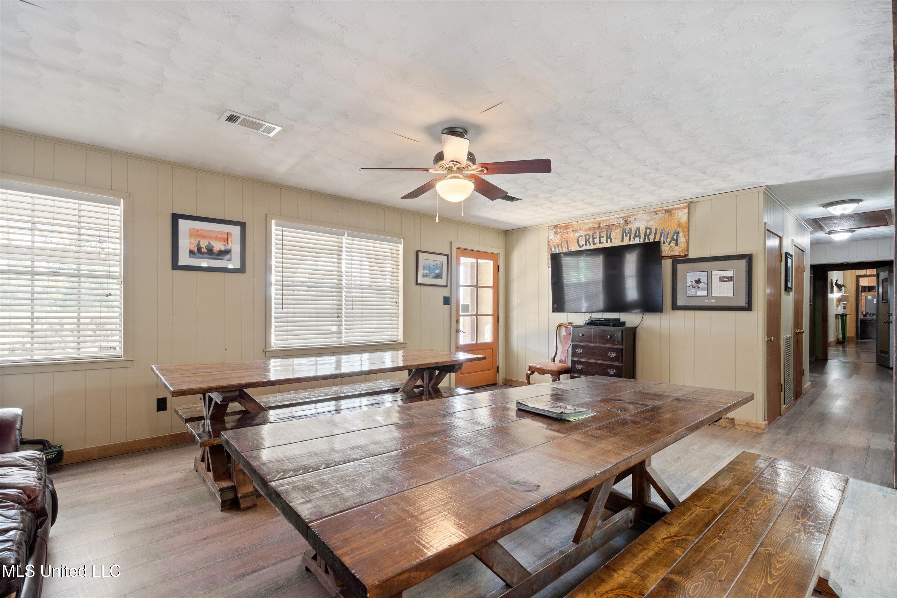 Dundee, Mississippi 38626, United States, 23 Bedrooms Bedrooms, ,11 BathroomsBathrooms,Residential,Active,35933