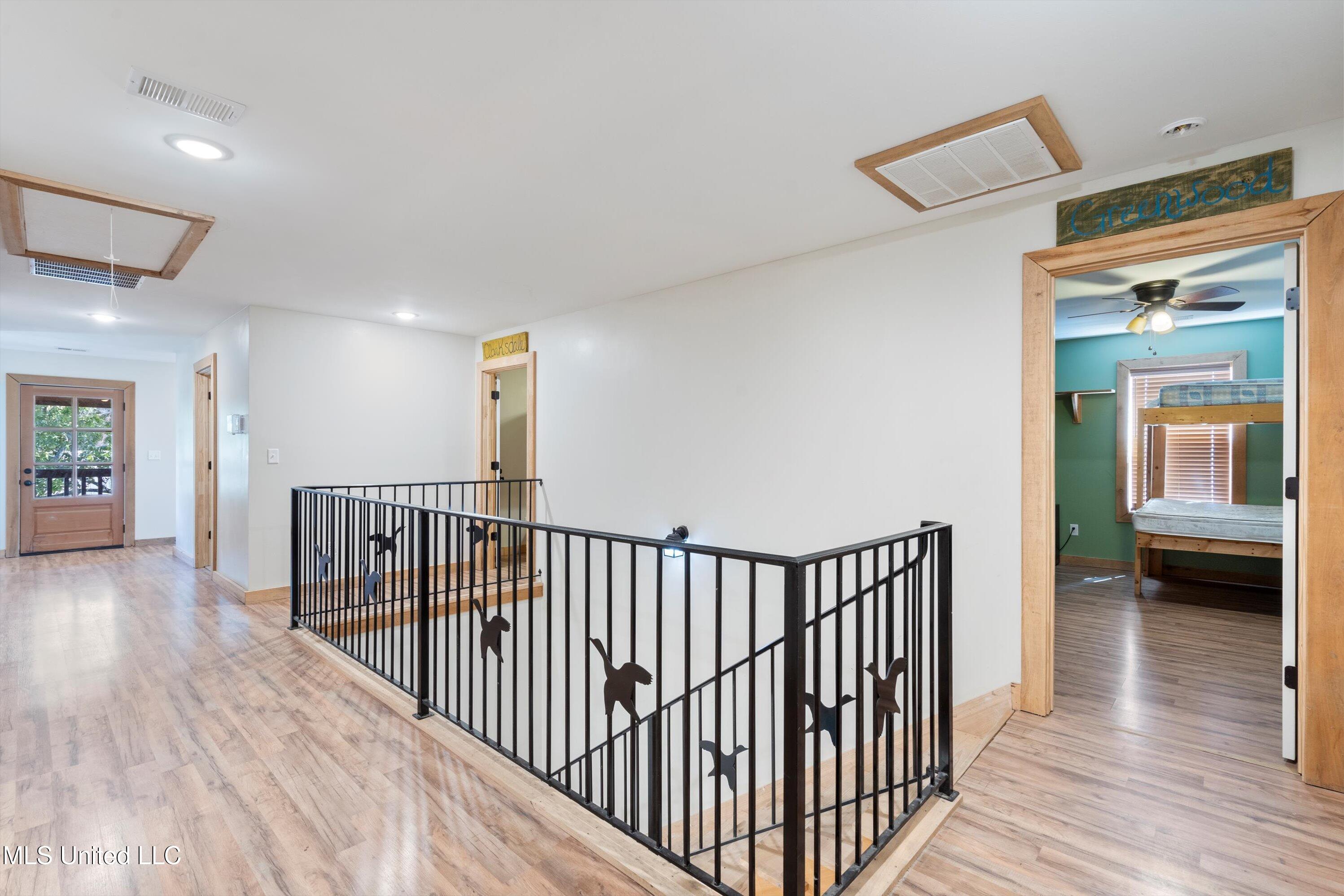 Dundee, Mississippi 38626, United States, 23 Bedrooms Bedrooms, ,11 BathroomsBathrooms,Residential,Active,35933