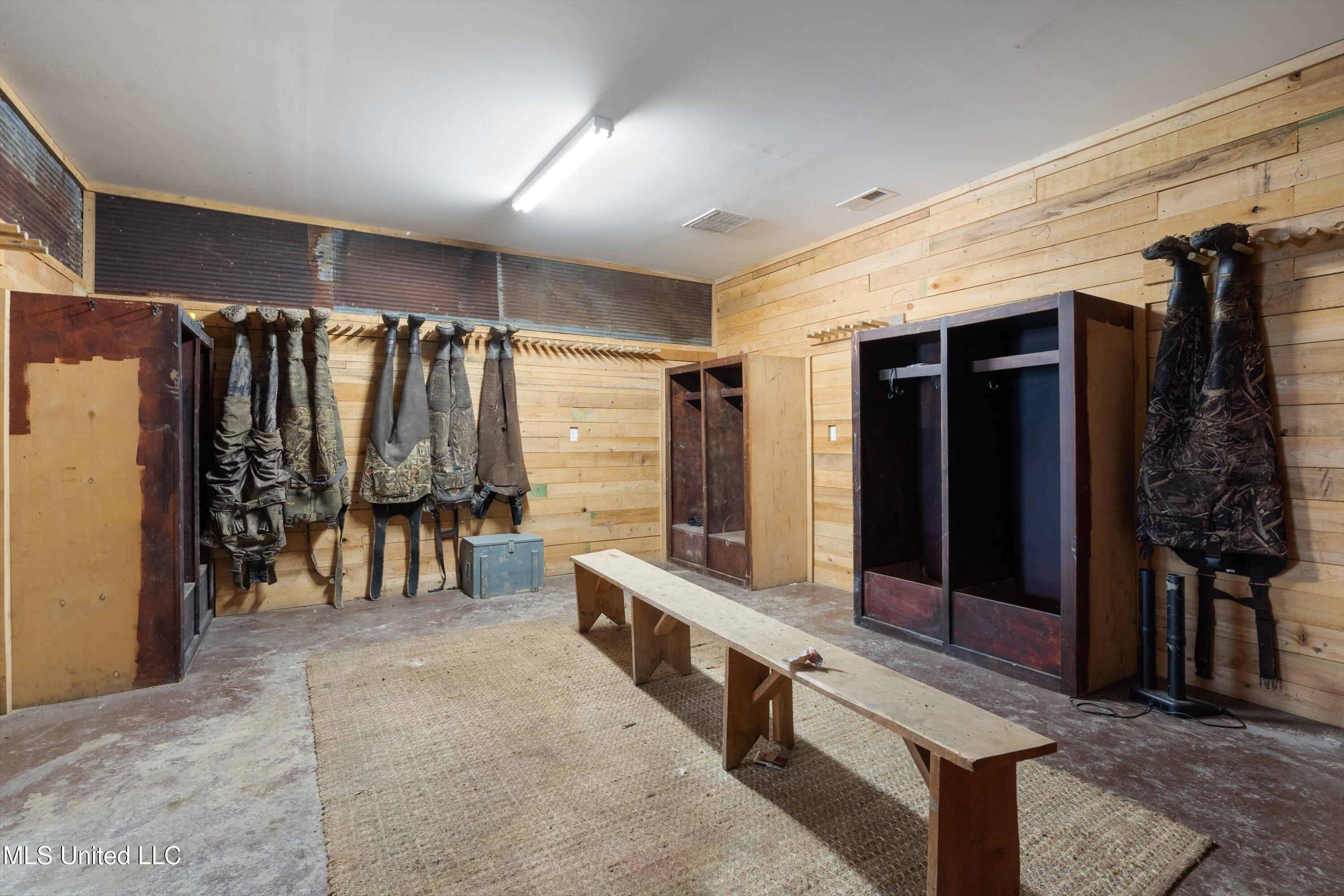 Dundee, Mississippi 38626, United States, 23 Bedrooms Bedrooms, ,11 BathroomsBathrooms,Residential,Active,35933