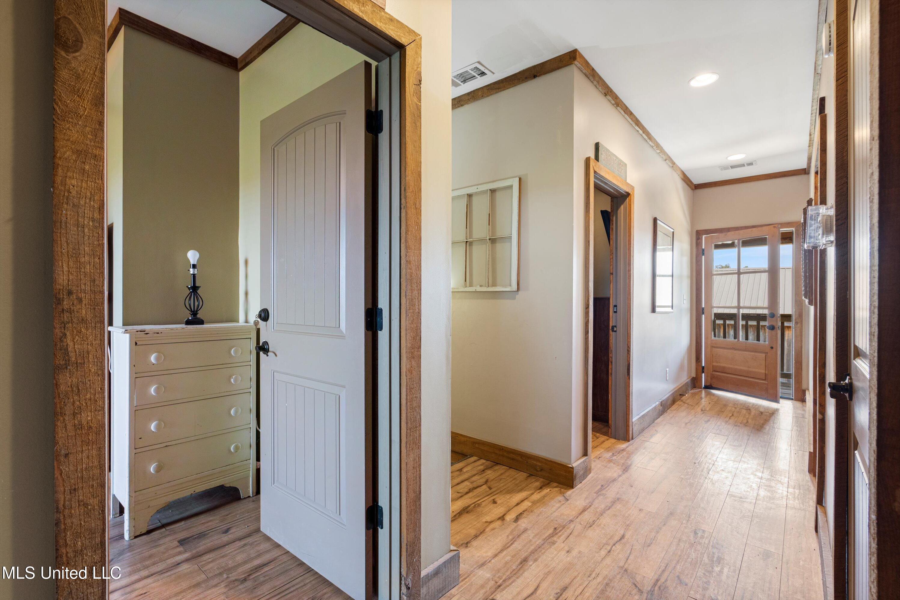 Dundee, Mississippi 38626, United States, 23 Bedrooms Bedrooms, ,11 BathroomsBathrooms,Residential,Active,35933