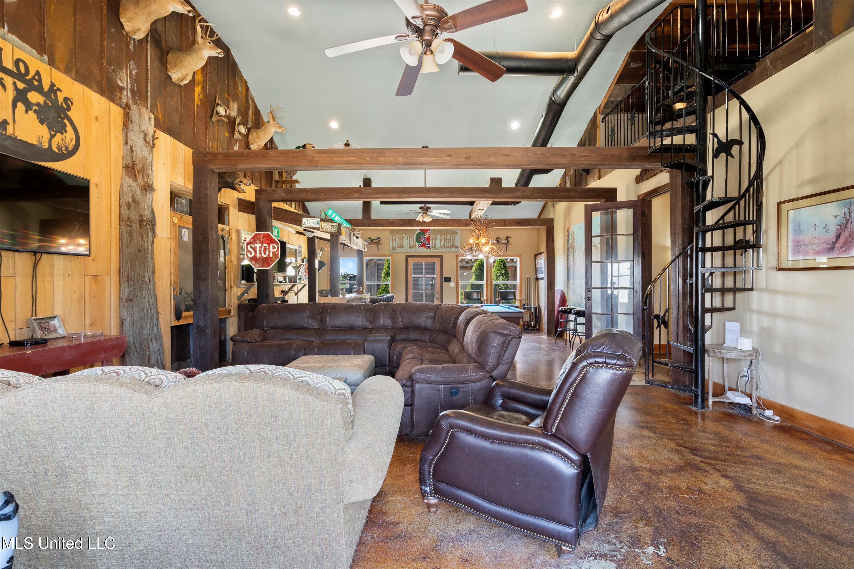 Dundee, Mississippi 38626, United States, 23 Bedrooms Bedrooms, ,11 BathroomsBathrooms,Residential,Active,35933