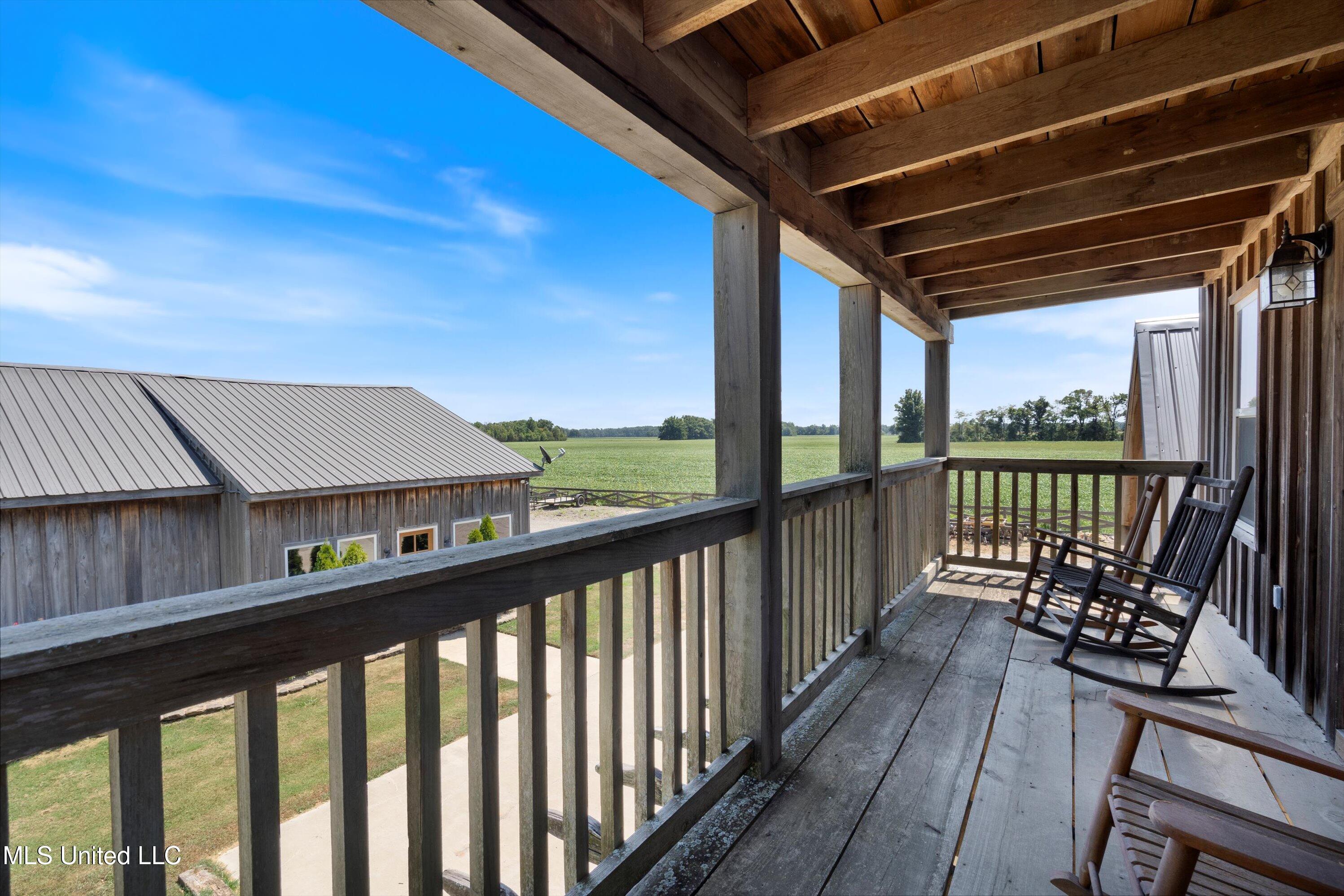 Dundee, Mississippi 38626, United States, 23 Bedrooms Bedrooms, ,11 BathroomsBathrooms,Residential,Active,35933