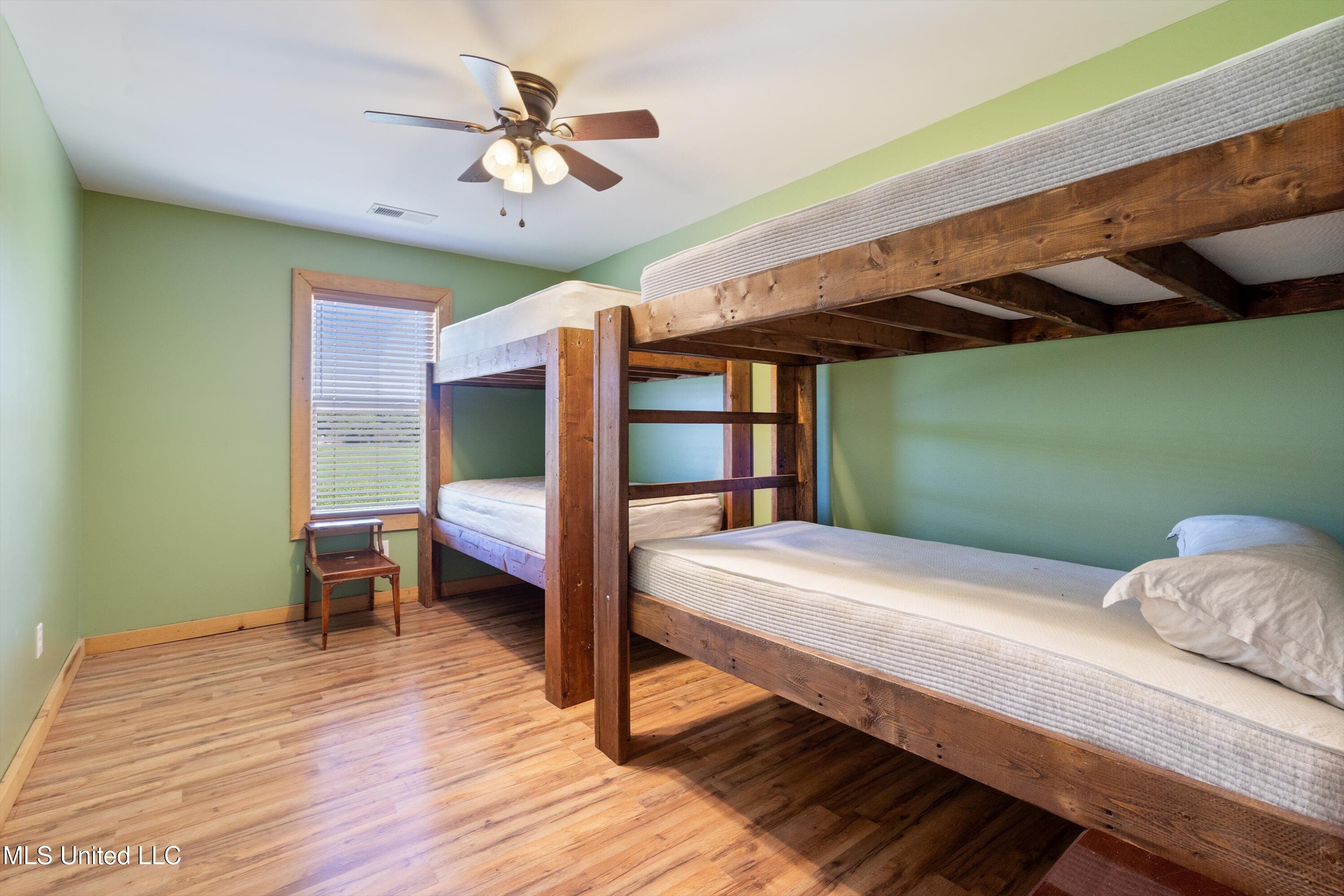 Dundee, Mississippi 38626, United States, 23 Bedrooms Bedrooms, ,11 BathroomsBathrooms,Residential,Active,35933