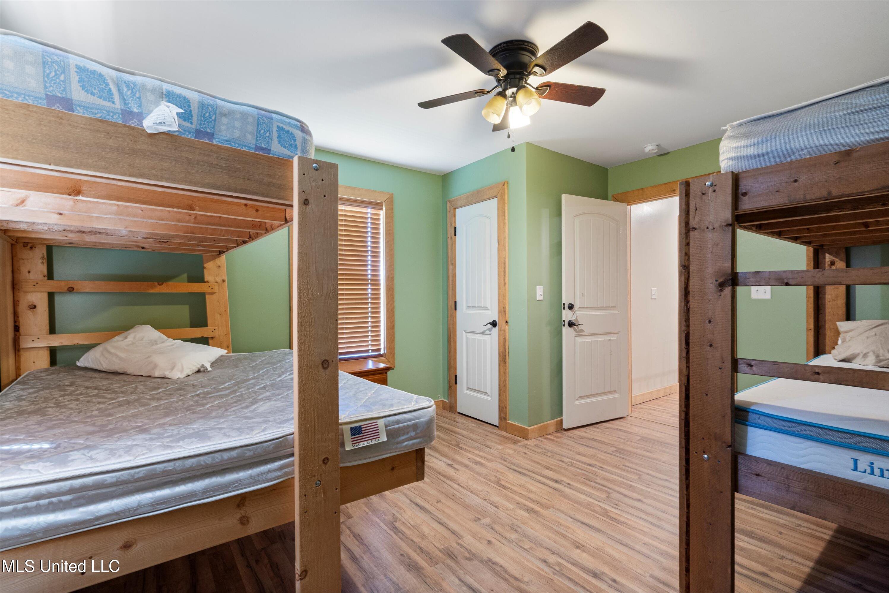 Dundee, Mississippi 38626, United States, 23 Bedrooms Bedrooms, ,11 BathroomsBathrooms,Residential,Active,35933