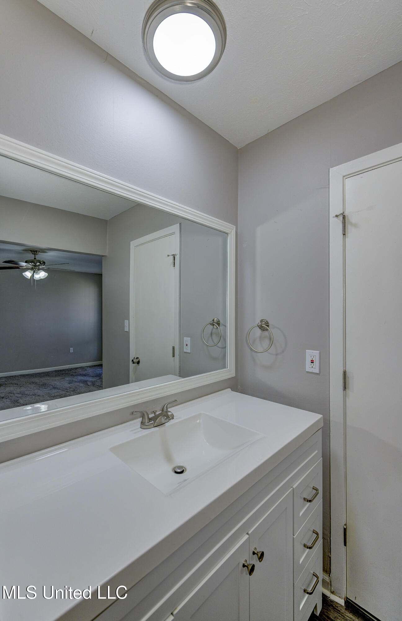 212 Pebble Brook Drive, Clinton, Mississippi image 30
