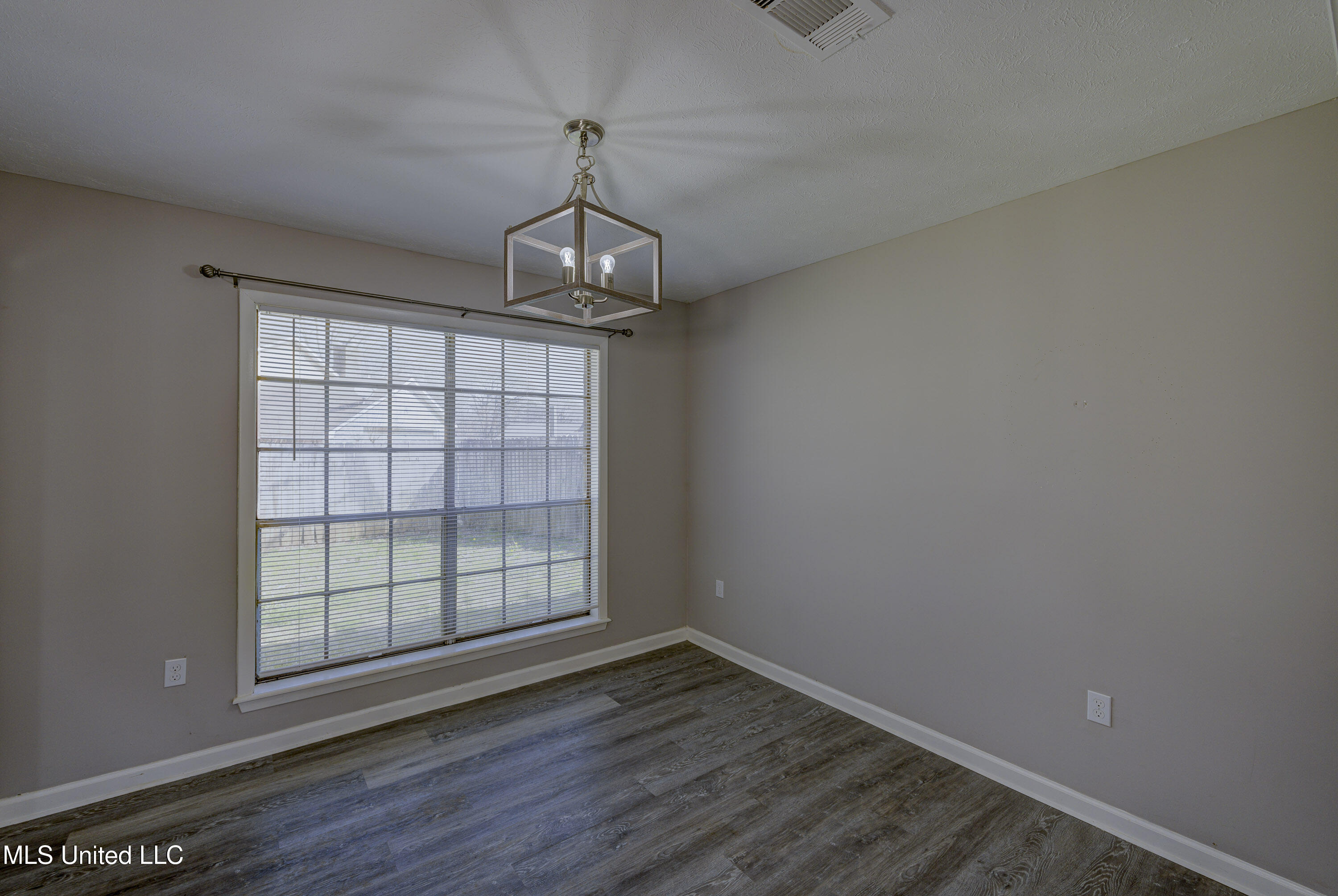 212 Pebble Brook Drive, Clinton, Mississippi image 10