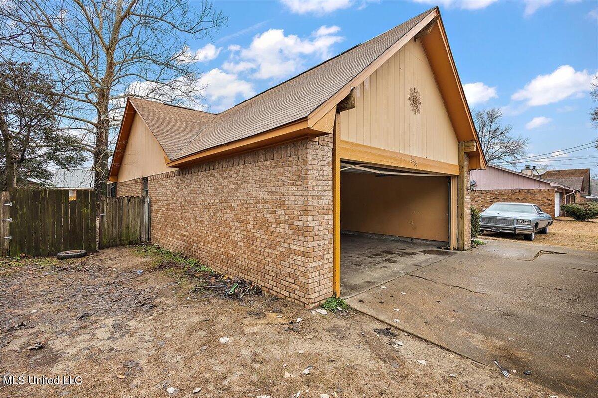 2383 W Clubview Circle, Yazoo City, Mississippi image 2